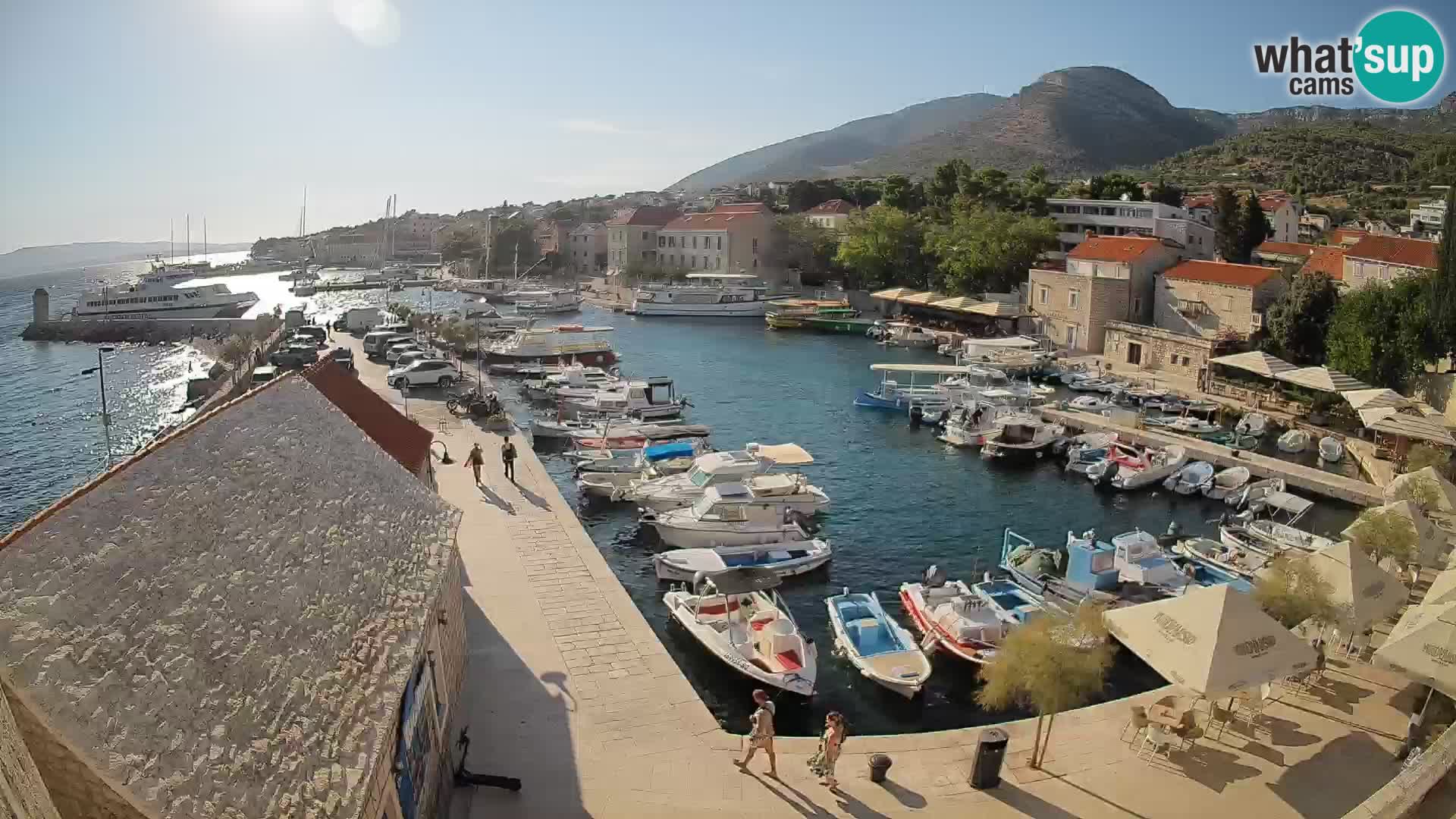 Webcam Bol Hafen – Liveblick auf Bol Riva & Marina
