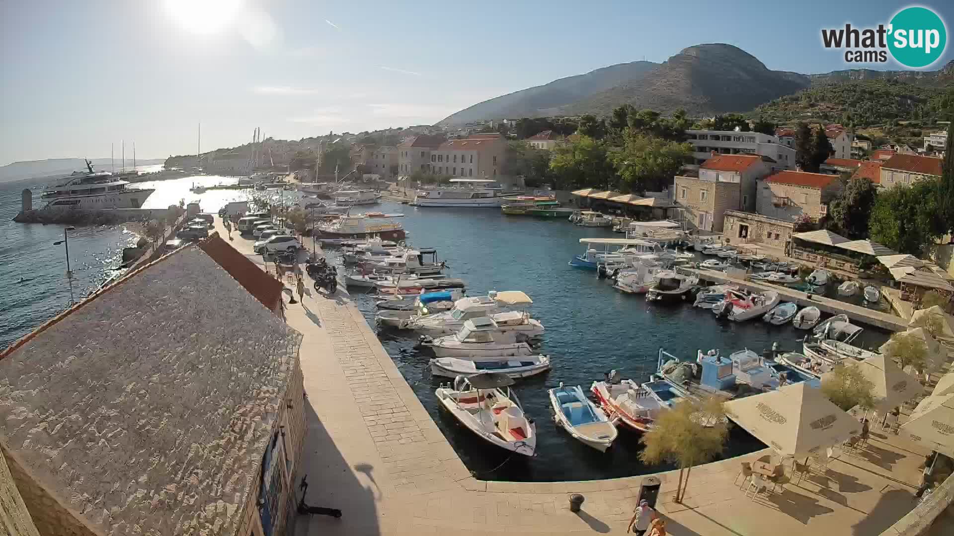 Webcam Bol Hafen – Liveblick auf Bol Riva & Marina