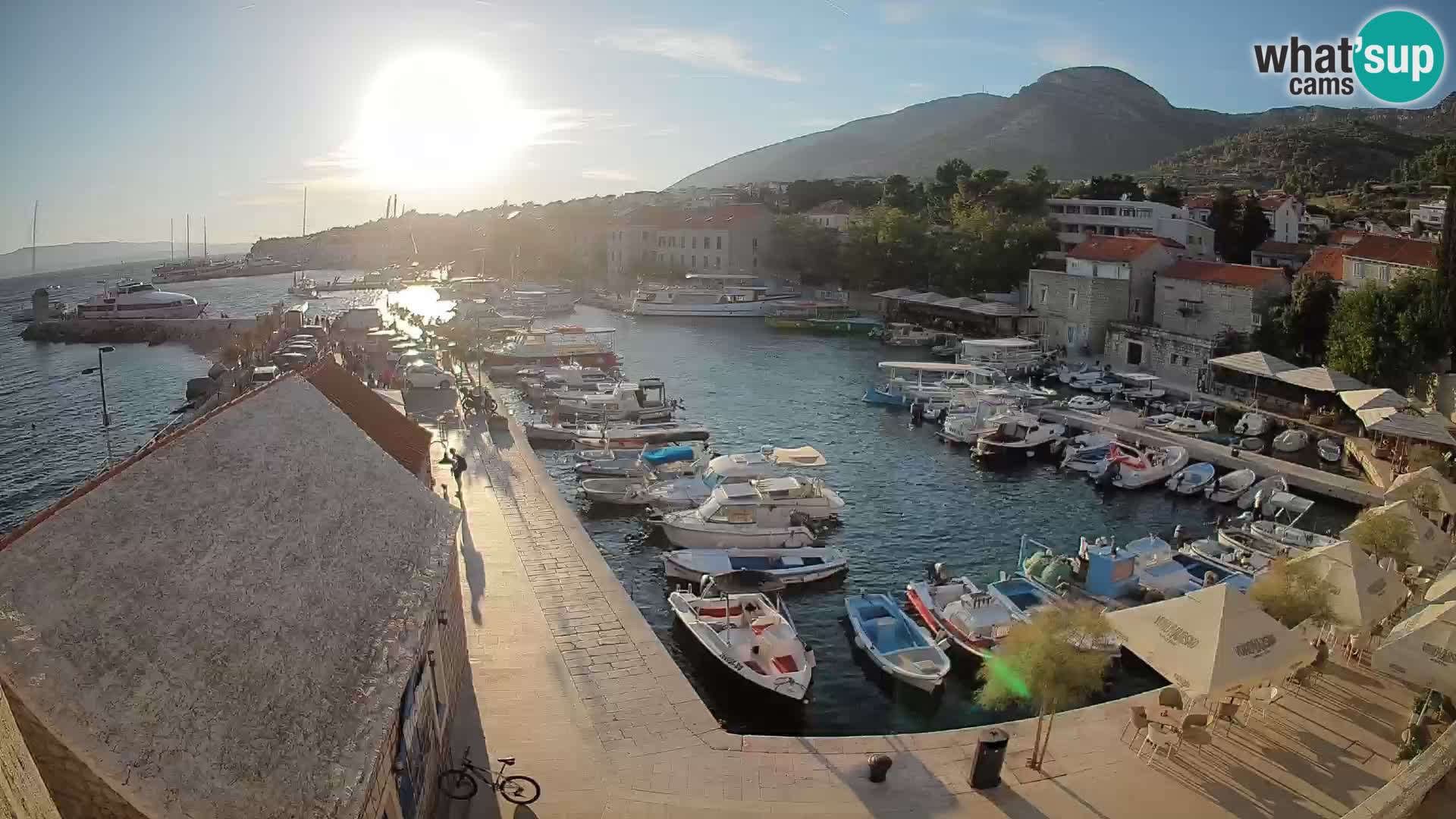 Webcam Bol Harbour – Live View of Bol Riva & Marina