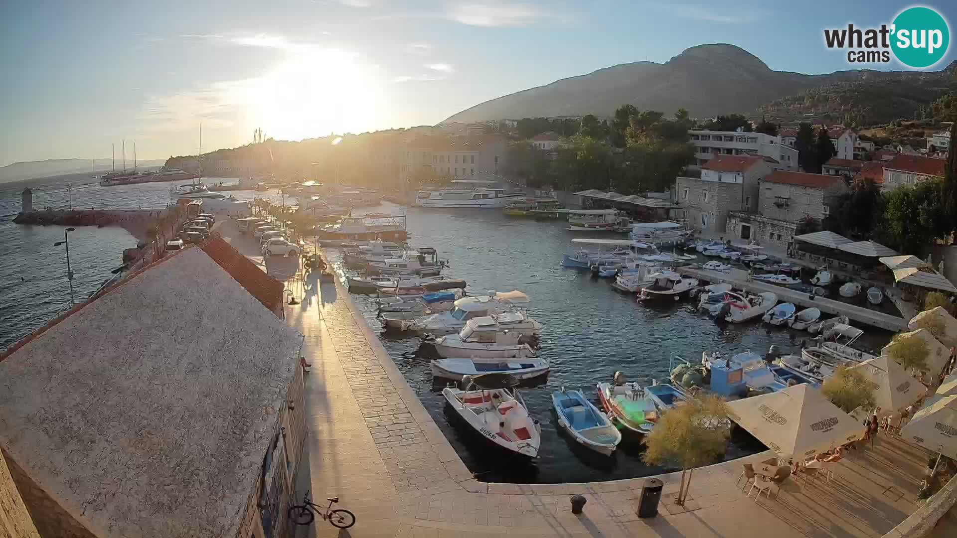 Webcam Bol Harbour – Live View of Bol Riva & Marina