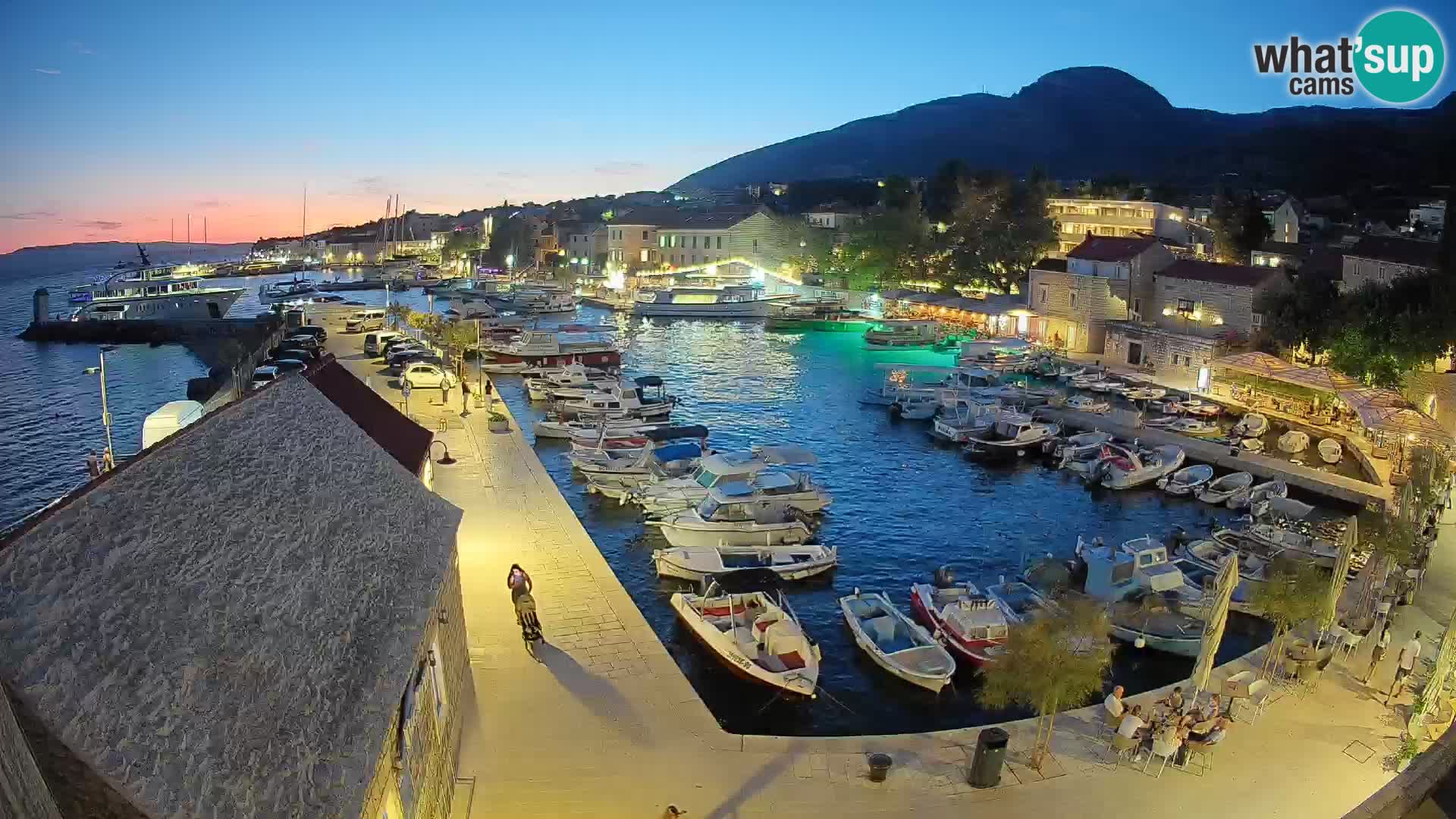 Webcam Bol Harbour – Live View of Bol Riva & Marina