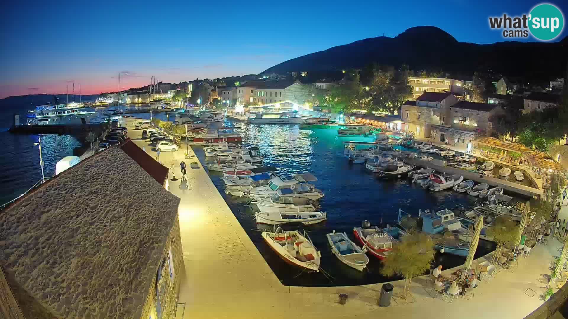 Webcam Bol Harbour – Live View of Bol Riva & Marina