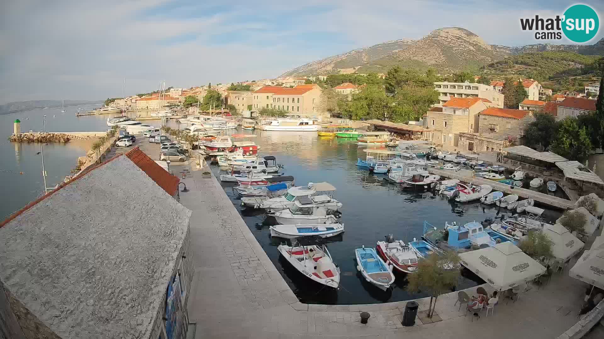Webcam Bol Hafen – Liveblick auf Bol Riva & Marina