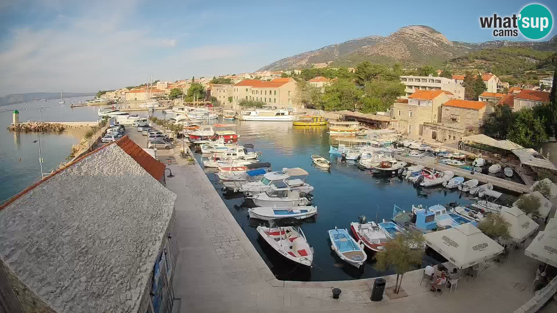 Webcam Bol Hafen – Liveblick auf Bol Riva & Marina