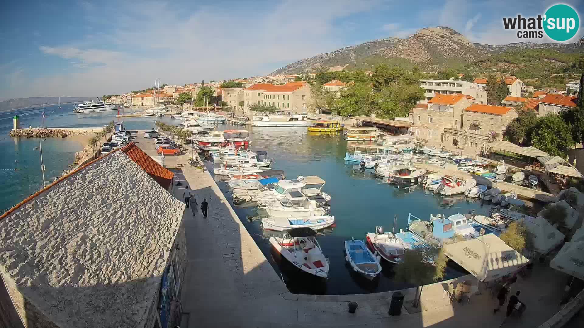 Webcam porto di Bol – Vista live sulla Riva e Marina