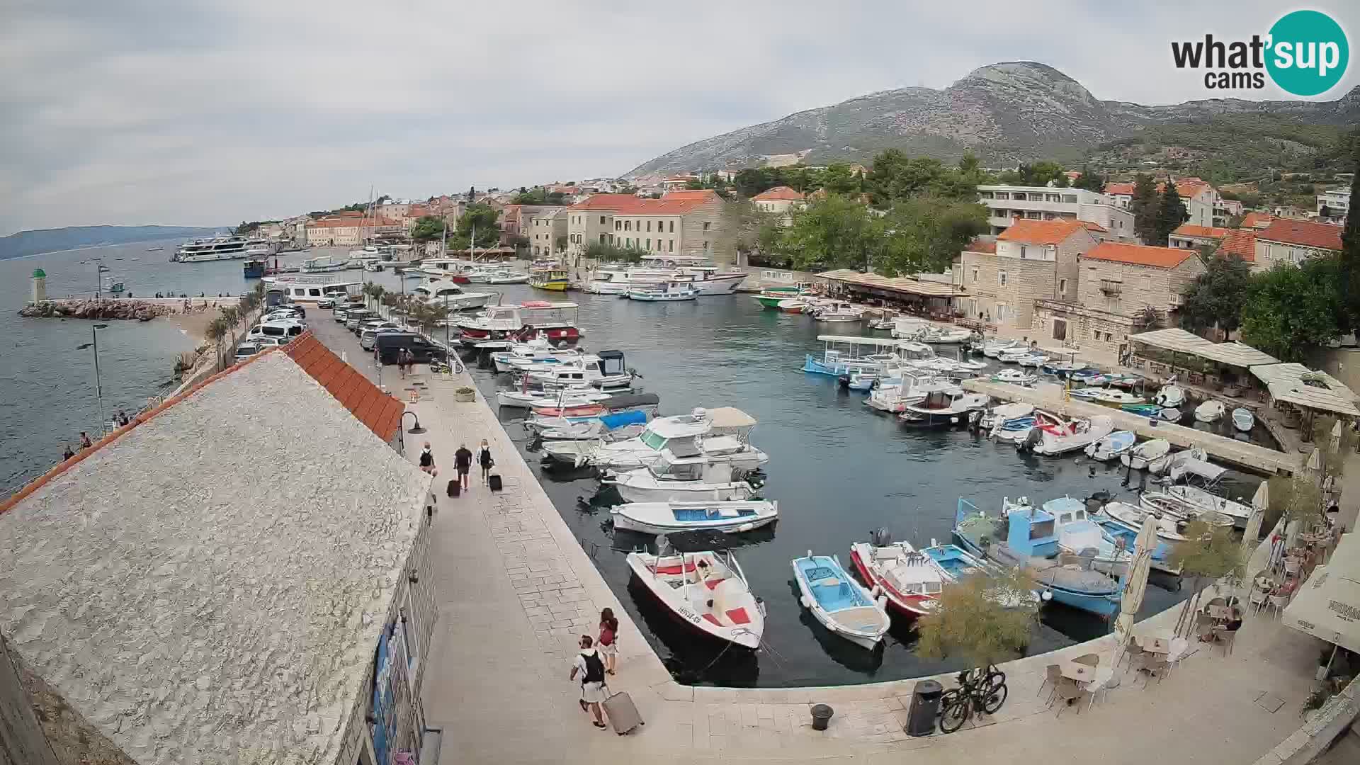 Webcam Bol Hafen – Liveblick auf Bol Riva & Marina