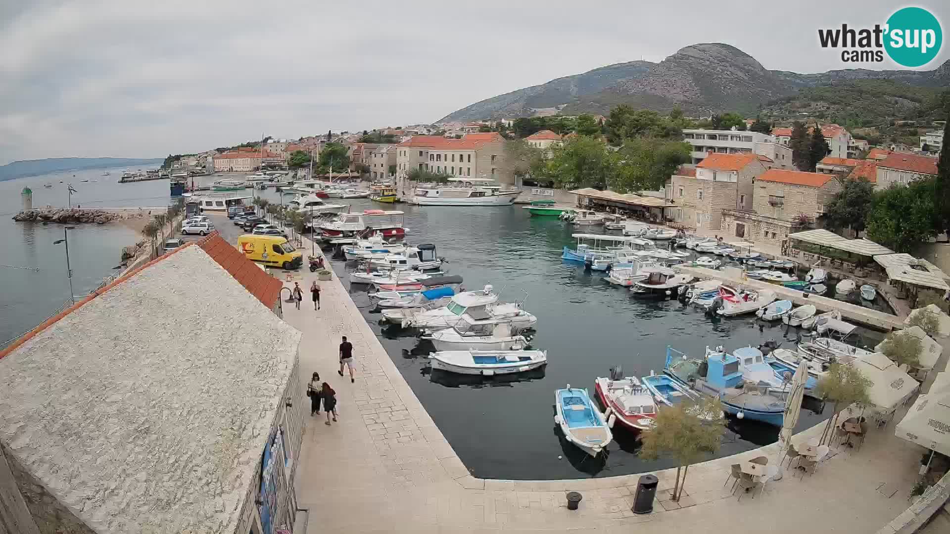 Webcam Bol Harbour – Live View of Bol Riva & Marina