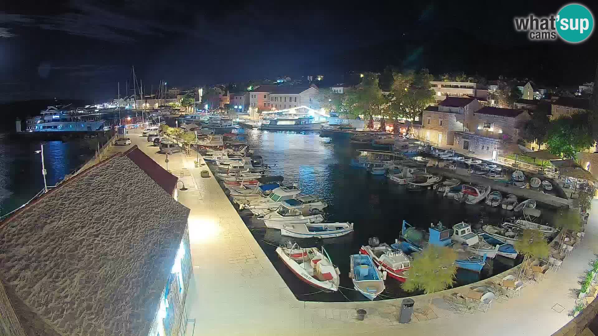 Webcam Bol Harbour – Live View of Bol Riva & Marina