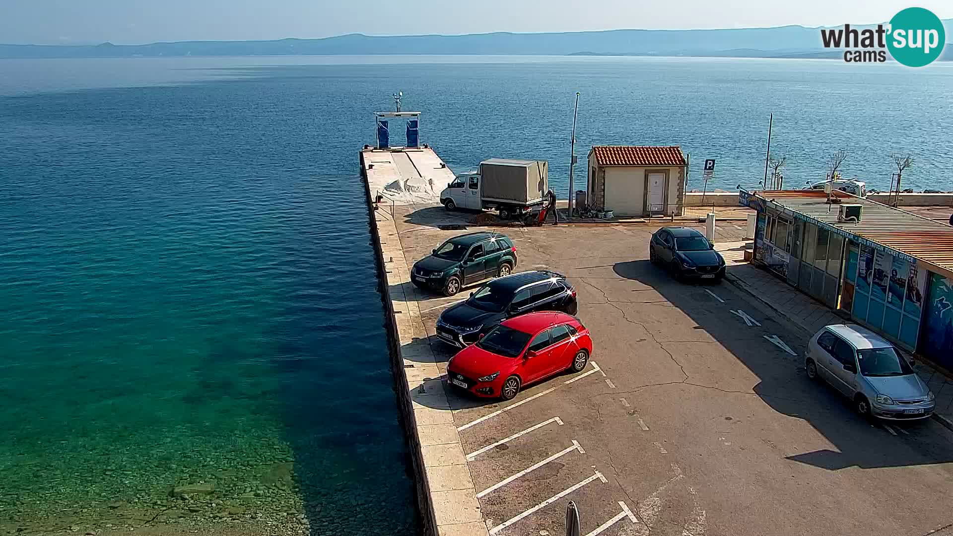 Webcam Bol Centro e Marina – Vista live dal porto di Bol