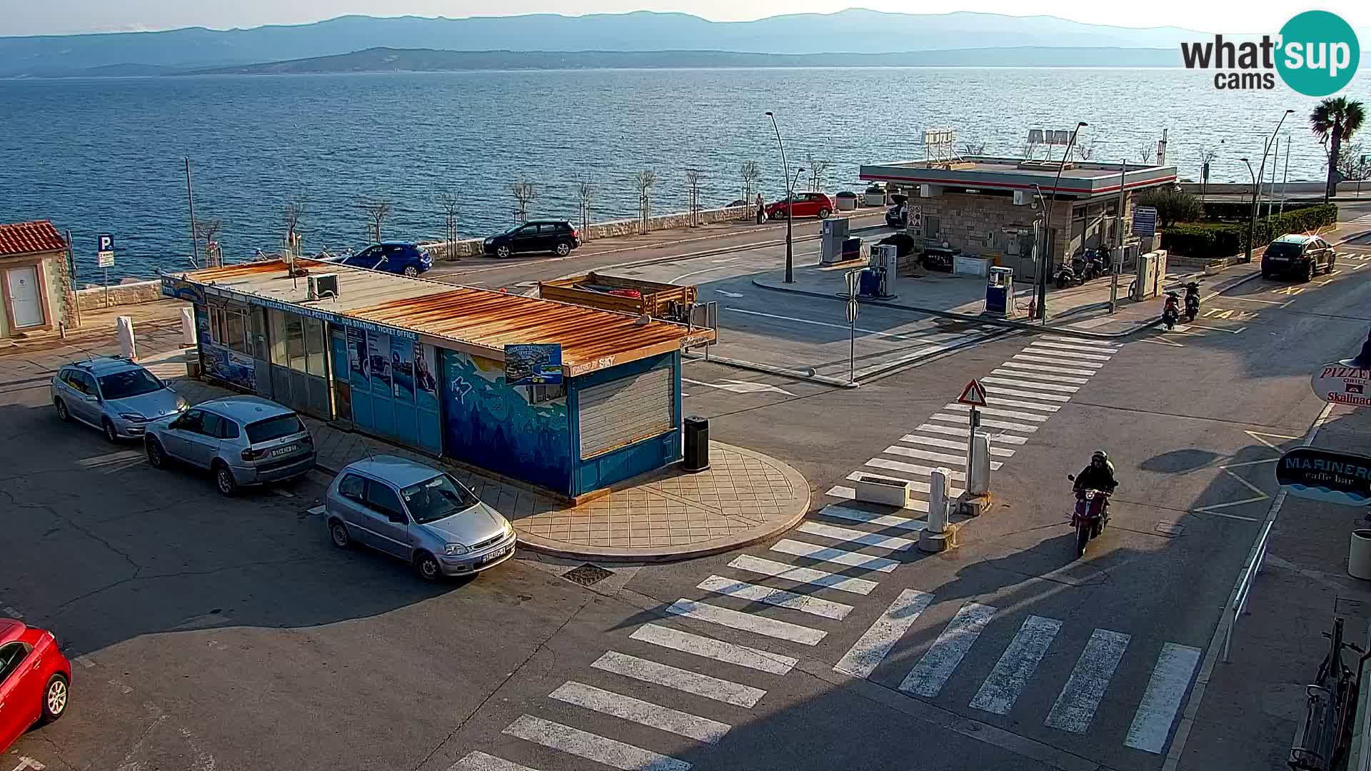 Webcam Bol Centro e Marina – Vista live dal porto di Bol