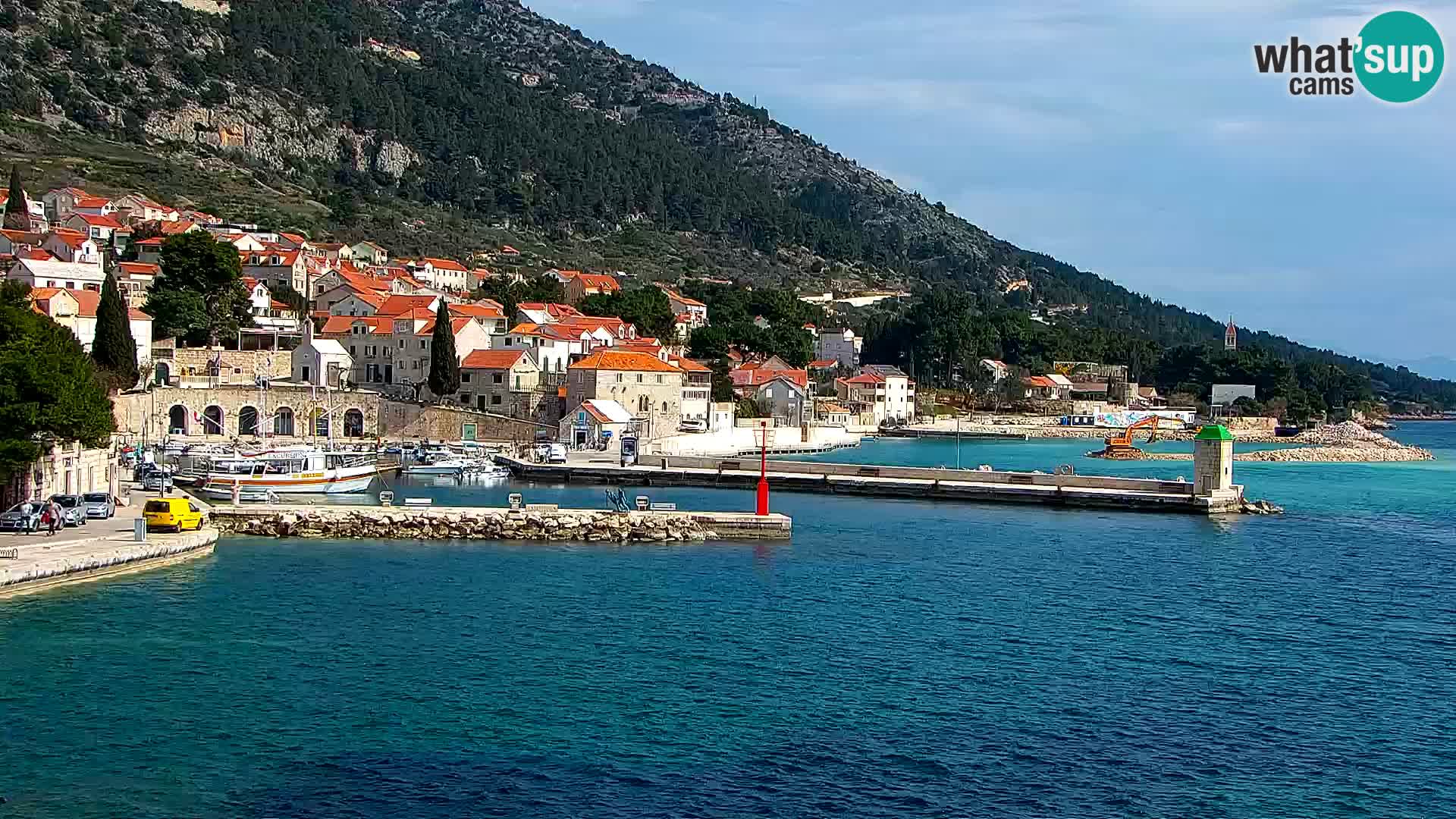 Webcam Bol Centro e Marina – Vista live dal porto di Bol