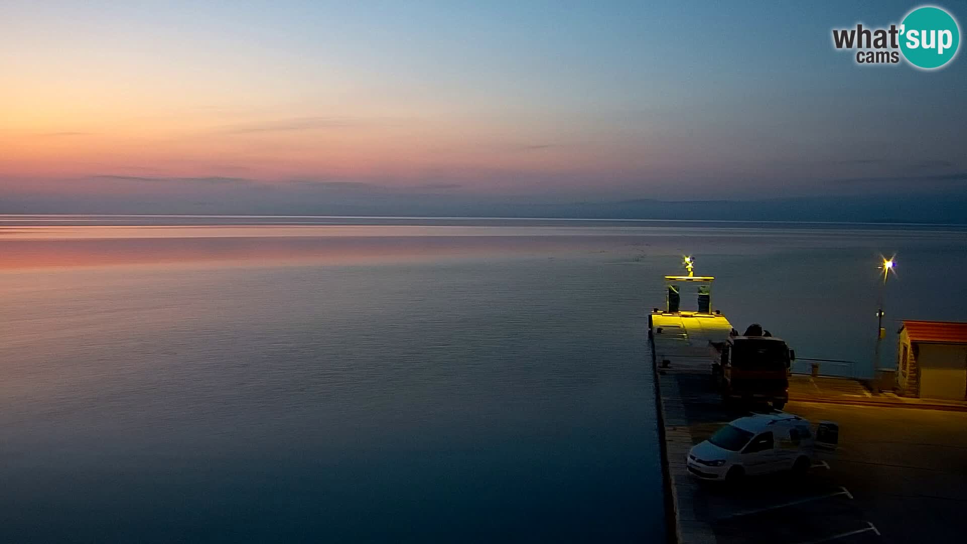 Webcam Bol Centro e Marina – Vista live dal porto di Bol