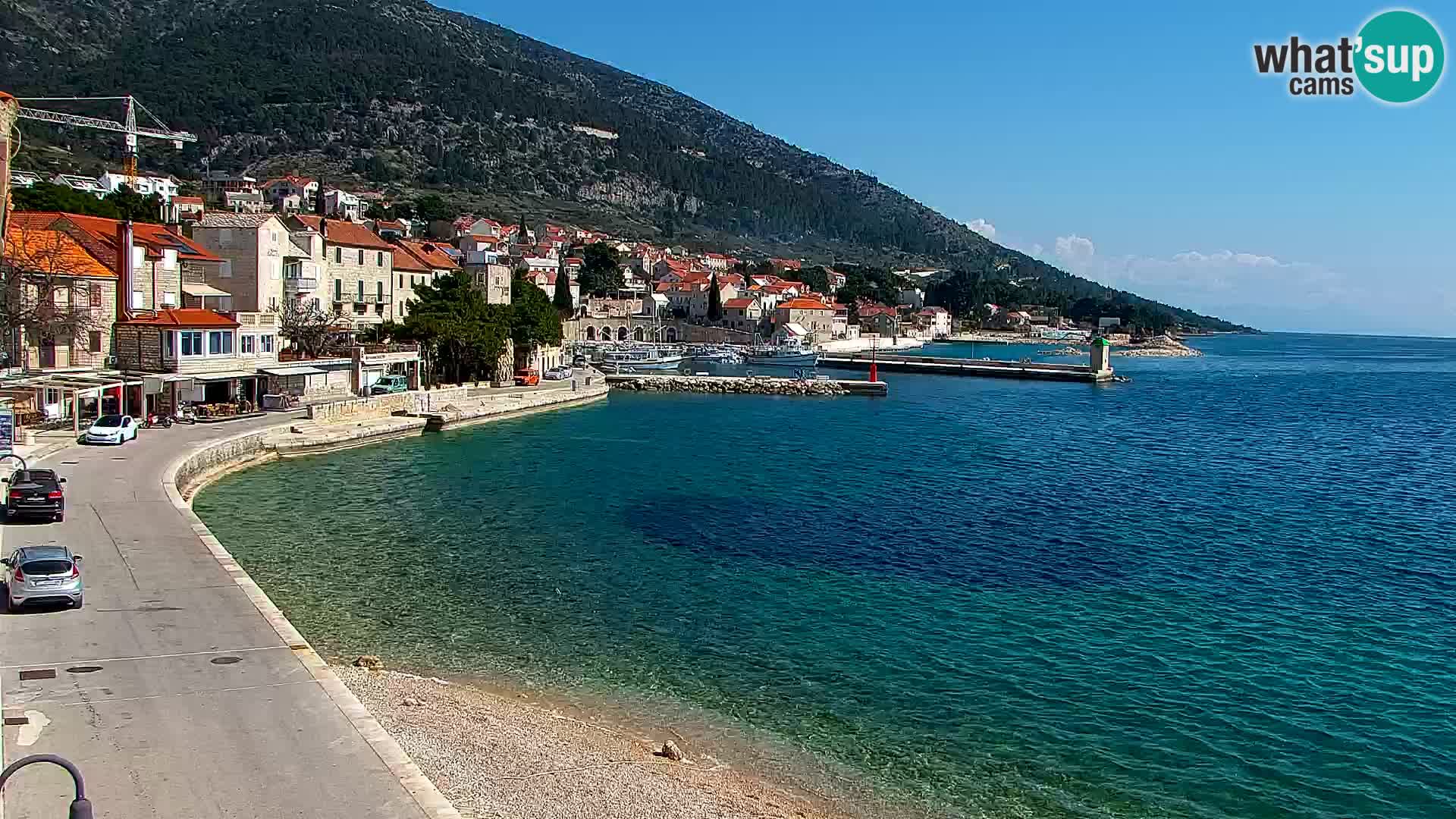 Webcam Bol Centro e Marina – Vista live dal porto di Bol
