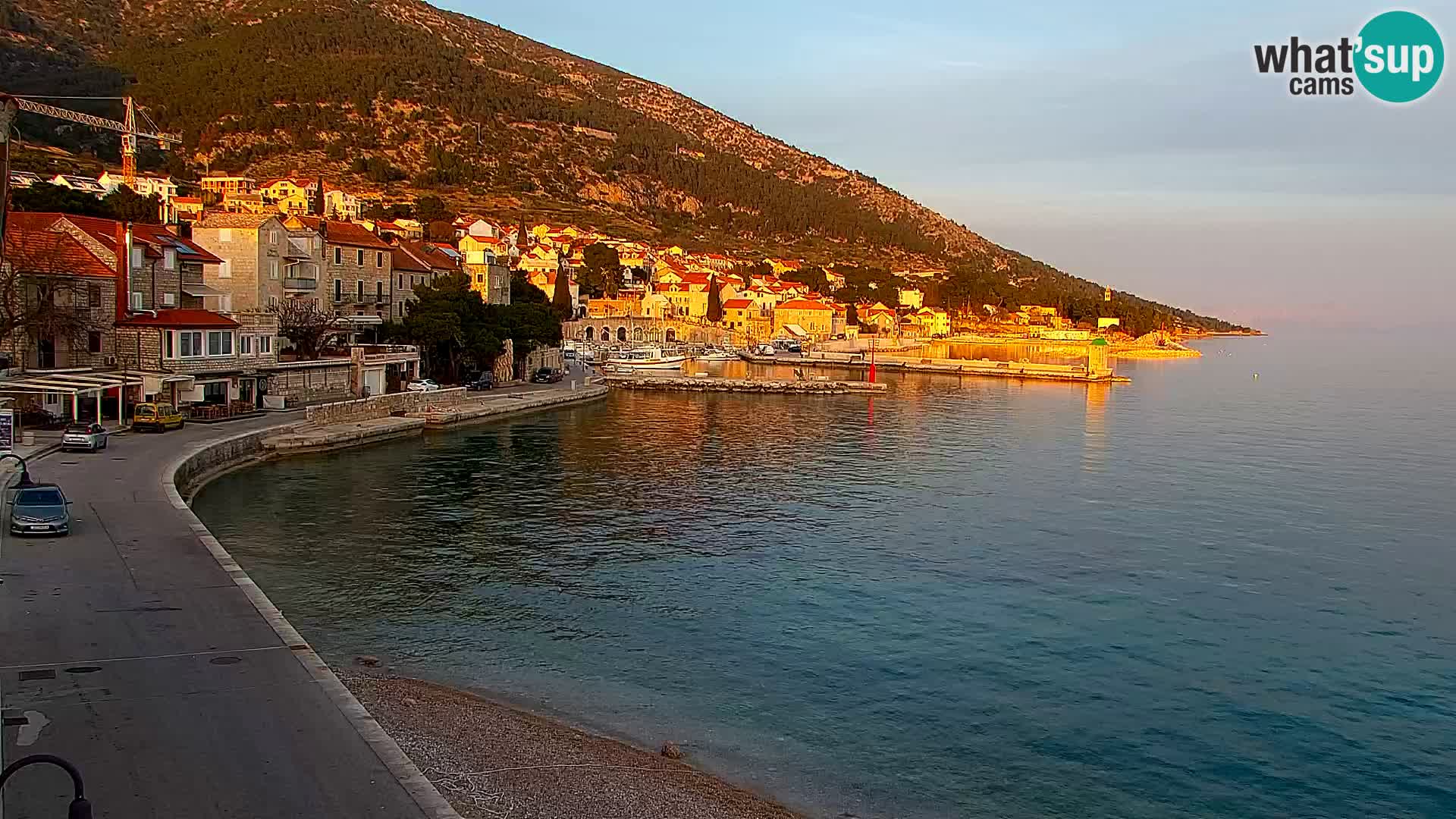 Webcam Bol Centro e Marina – Vista live dal porto di Bol