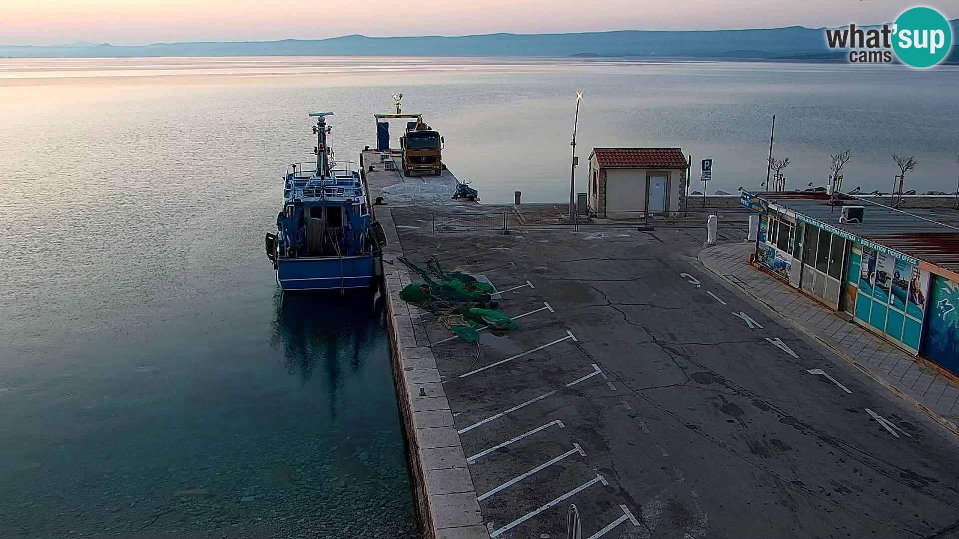 Webcam Bol Town Center & Marina – Live View from Bol, Brač