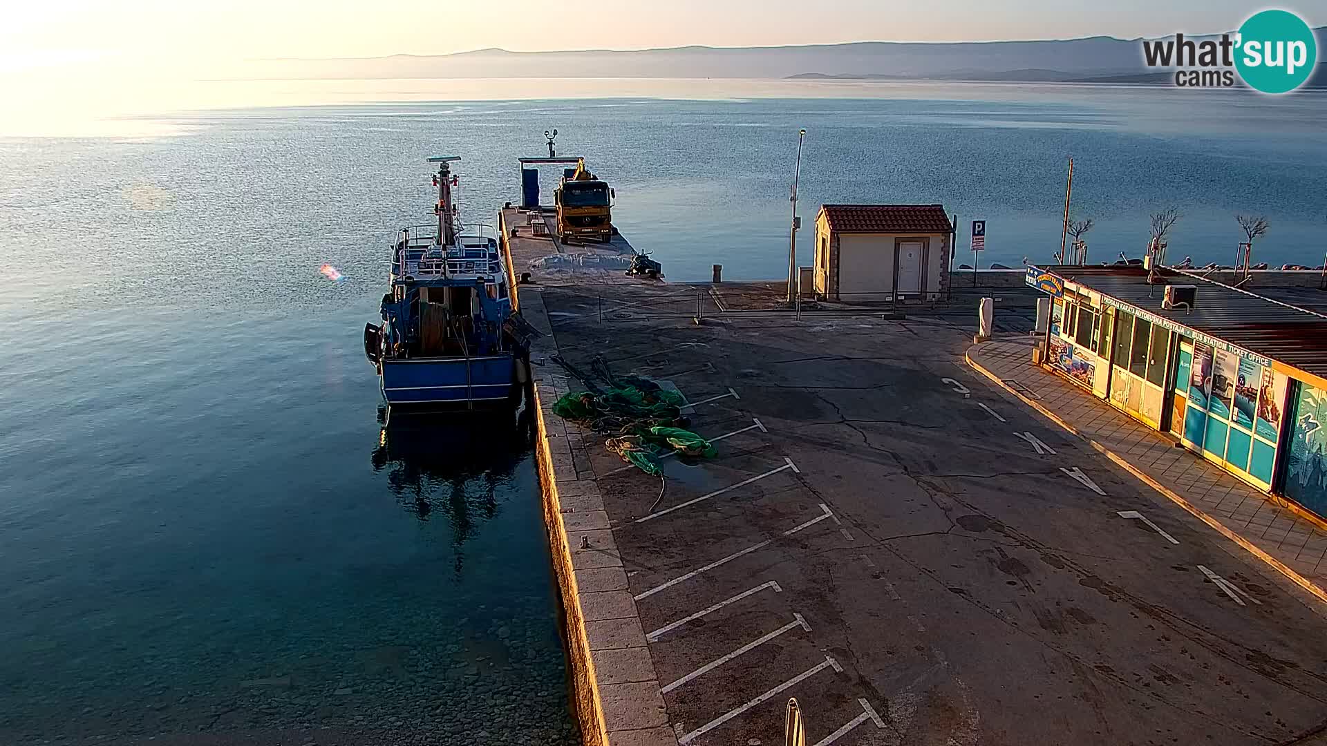 Webcam Bol Town Center & Marina – Live View from Bol, Brač