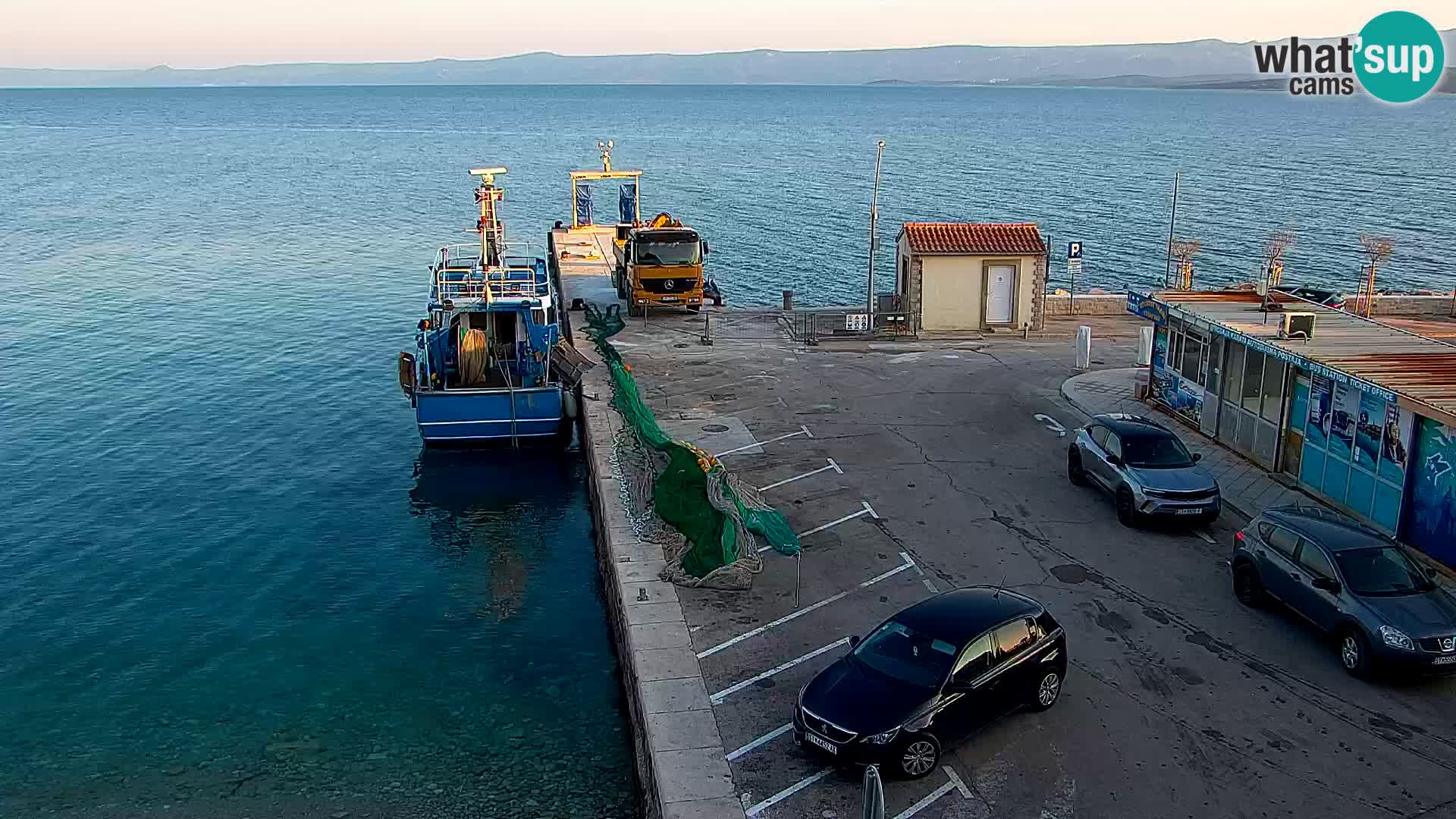 Webcam Bol Town Center & Marina – Live View from Bol, Brač