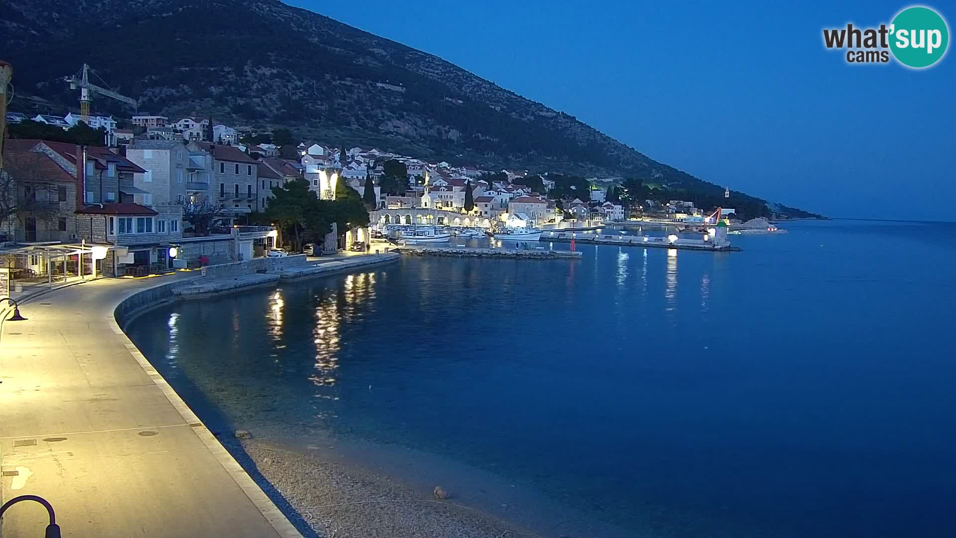 Webcam Bol Hafen & Ortszentrum – Liveblick aus Bol auf der Insel Brač