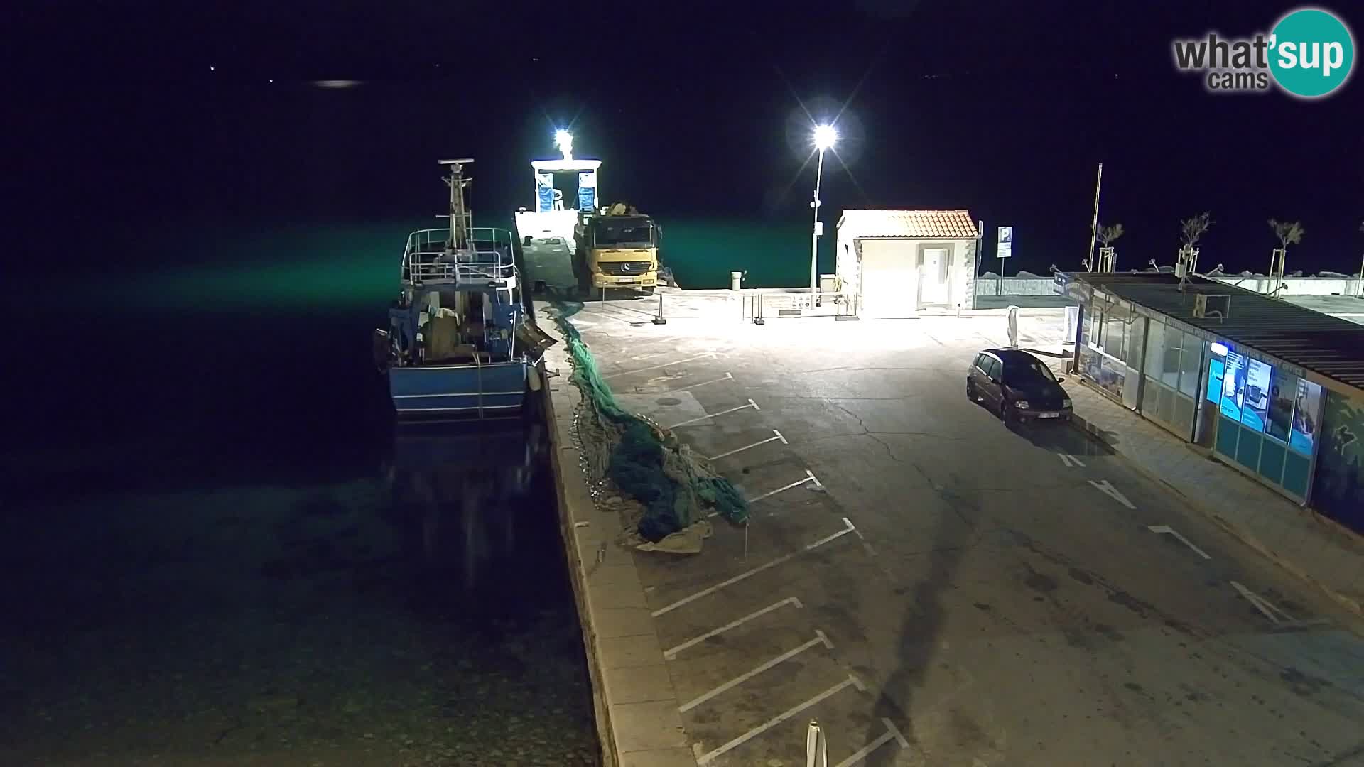 Webcam Bol Centro e Marina – Vista live dal porto di Bol