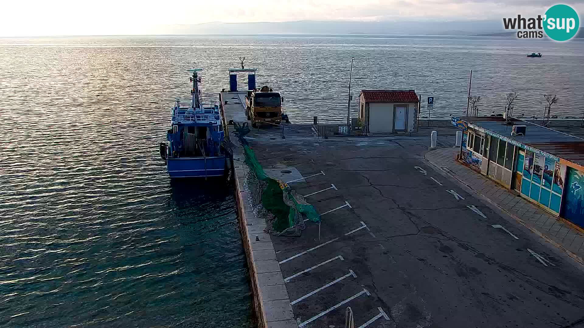 Webcam Bol Town Center & Marina – Live View from Bol, Brač