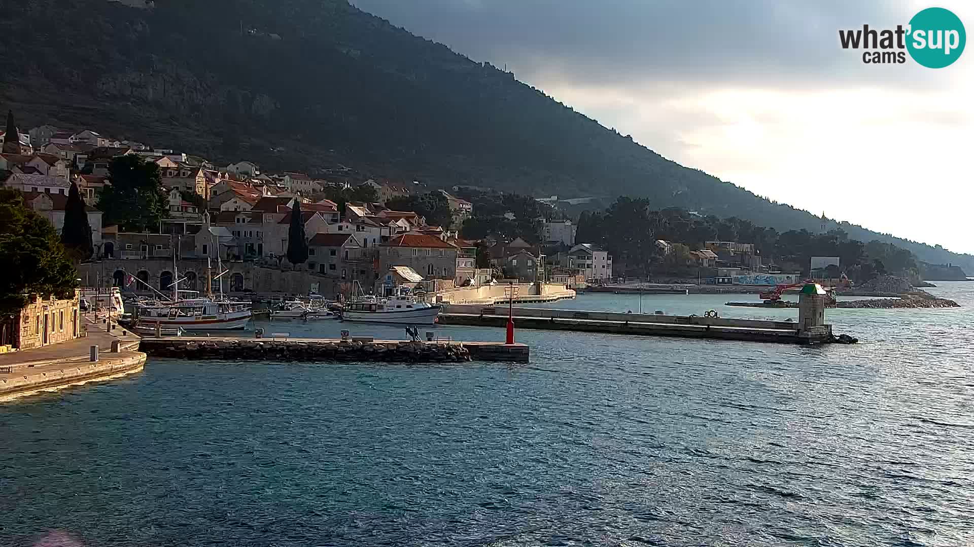 Webcam Bol Town Center & Marina – Live View from Bol, Brač