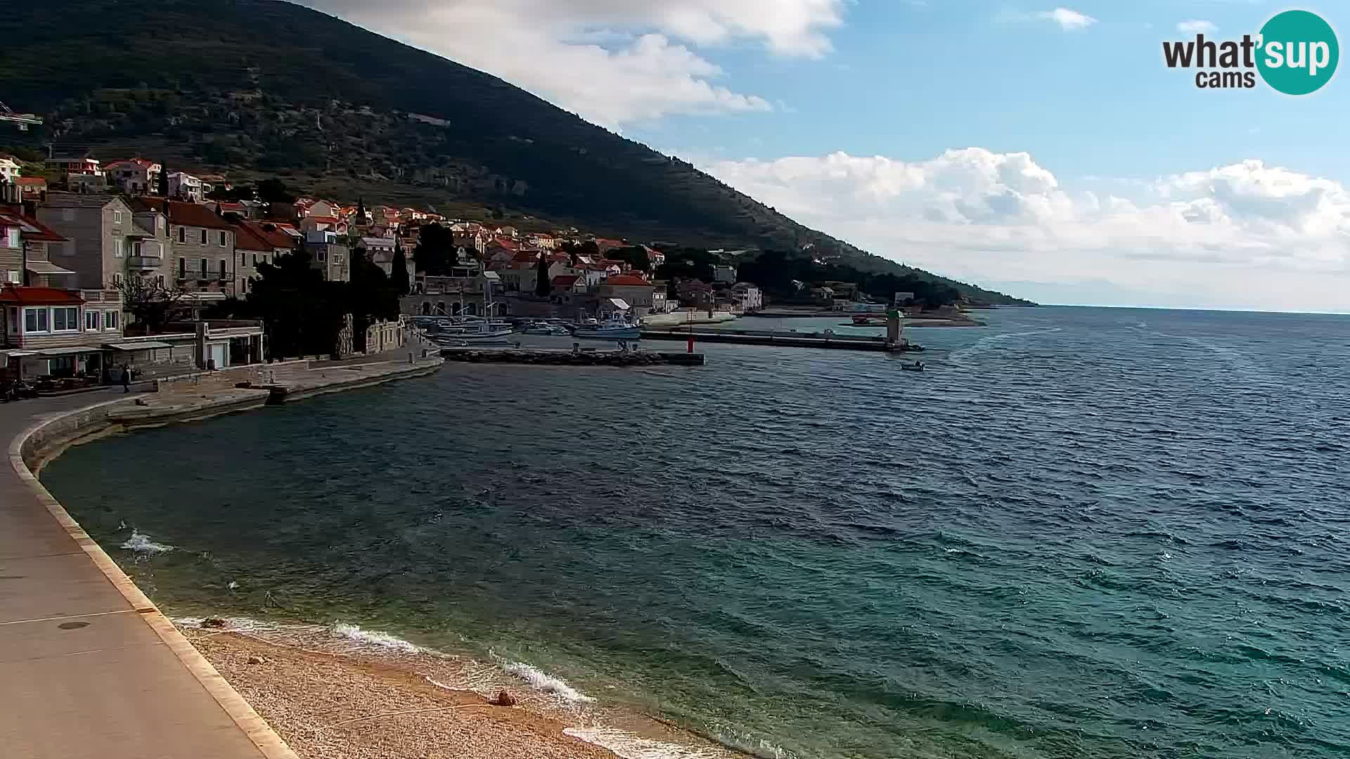 Webcam Bol Centro e Marina – Vista live dal porto di Bol
