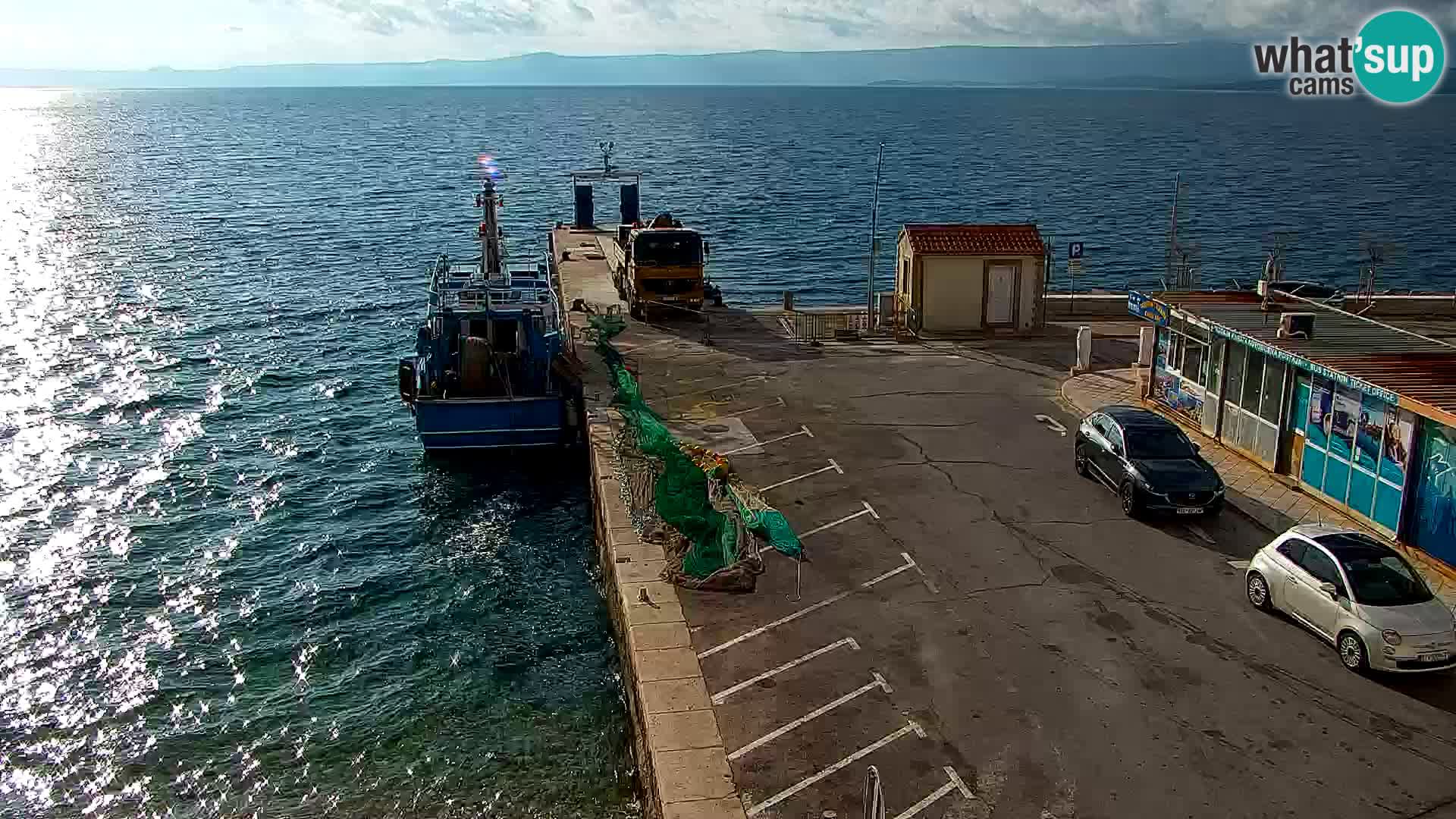 Webcam Bol Centro e Marina – Vista live dal porto di Bol