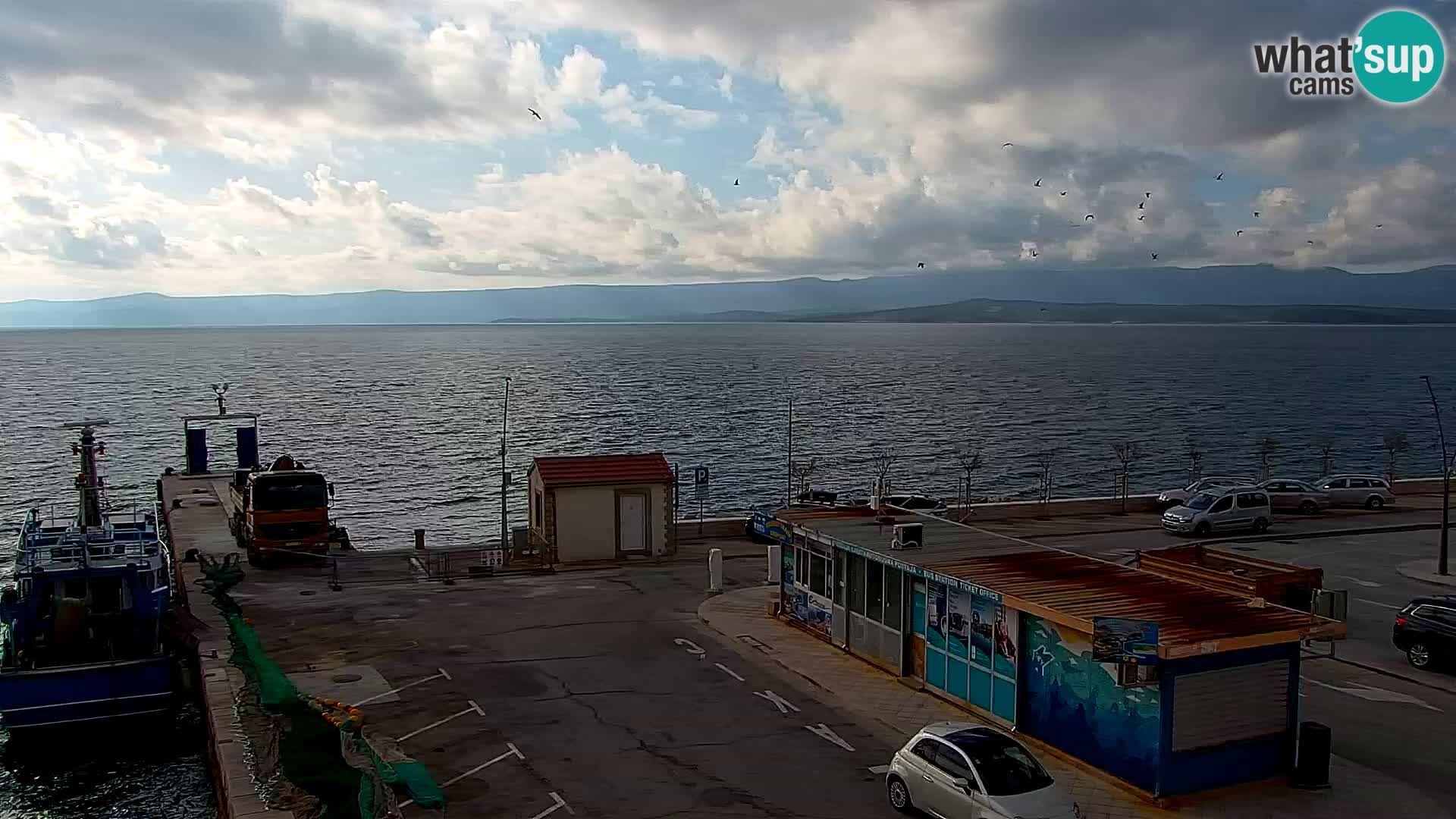 Webcam Bol Centro e Marina – Vista live dal porto di Bol