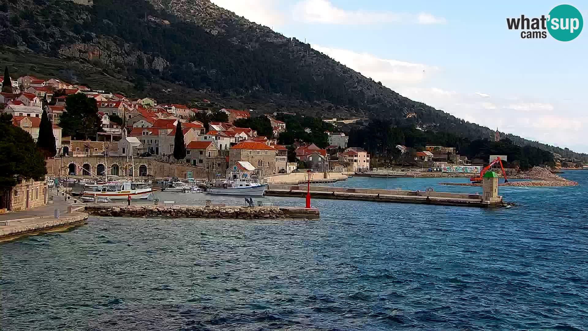 Webcam Bol Hafen & Ortszentrum – Liveblick aus Bol auf der Insel Brač