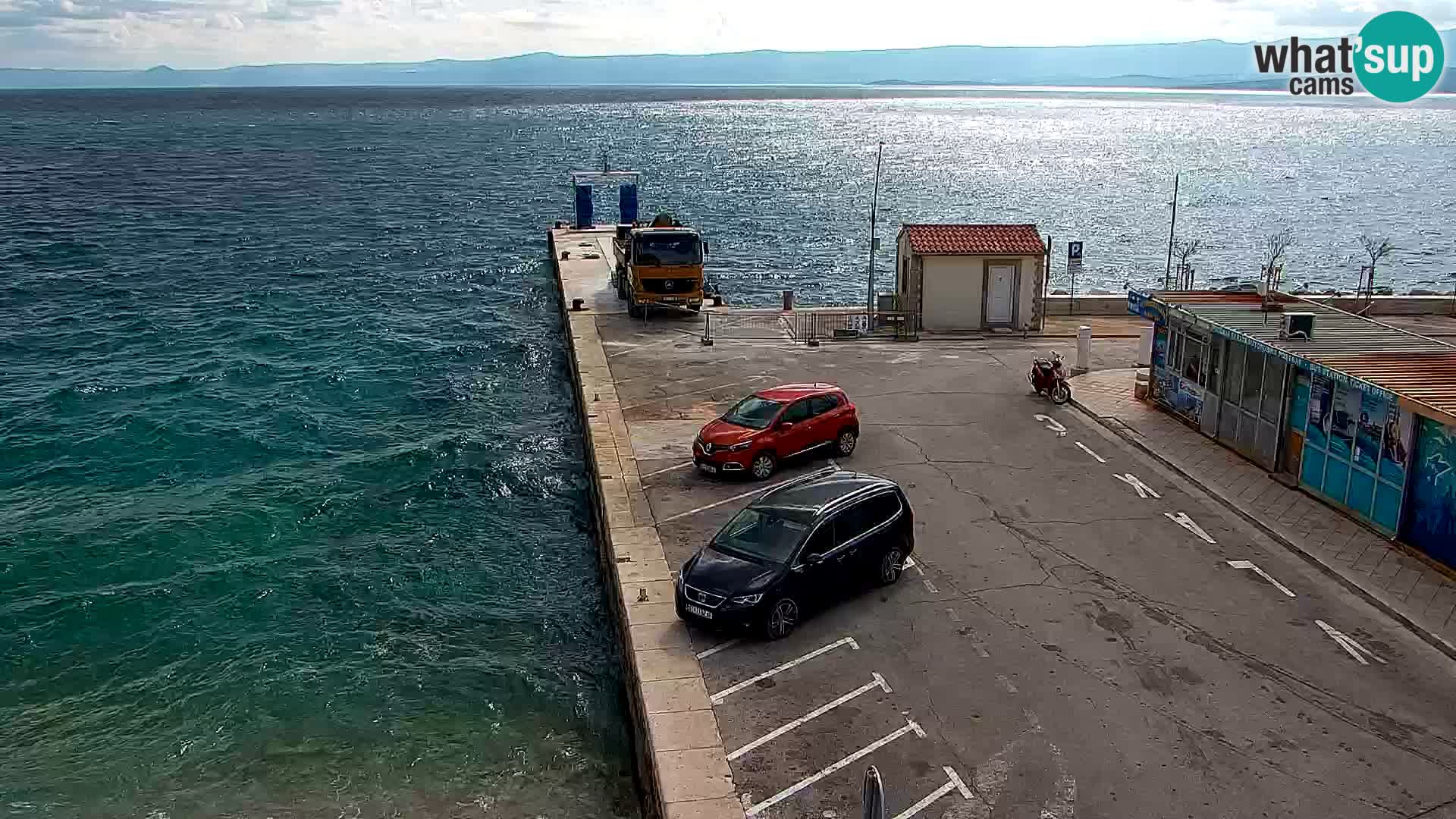 Webcam Bol Centro e Marina – Vista live dal porto di Bol