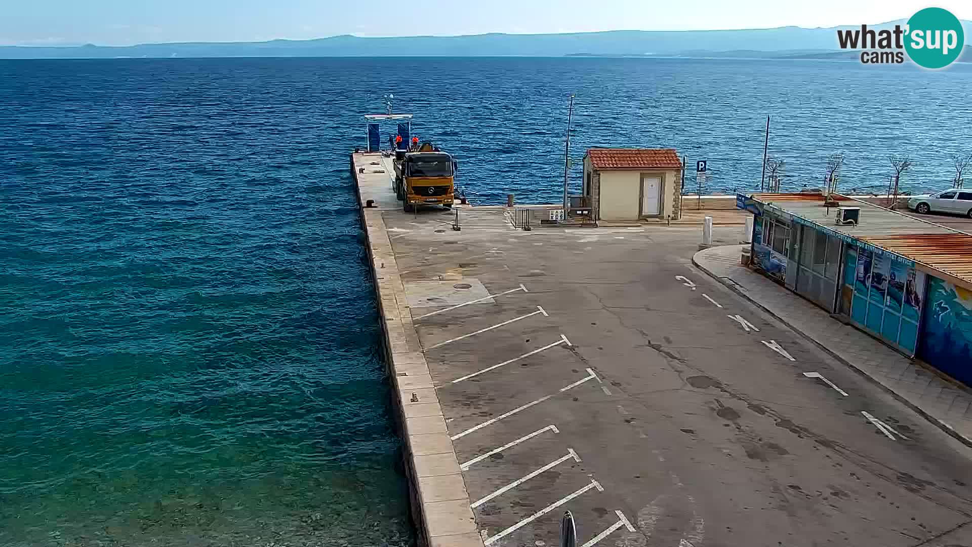 Webcam Bol Centro e Marina – Vista live dal porto di Bol