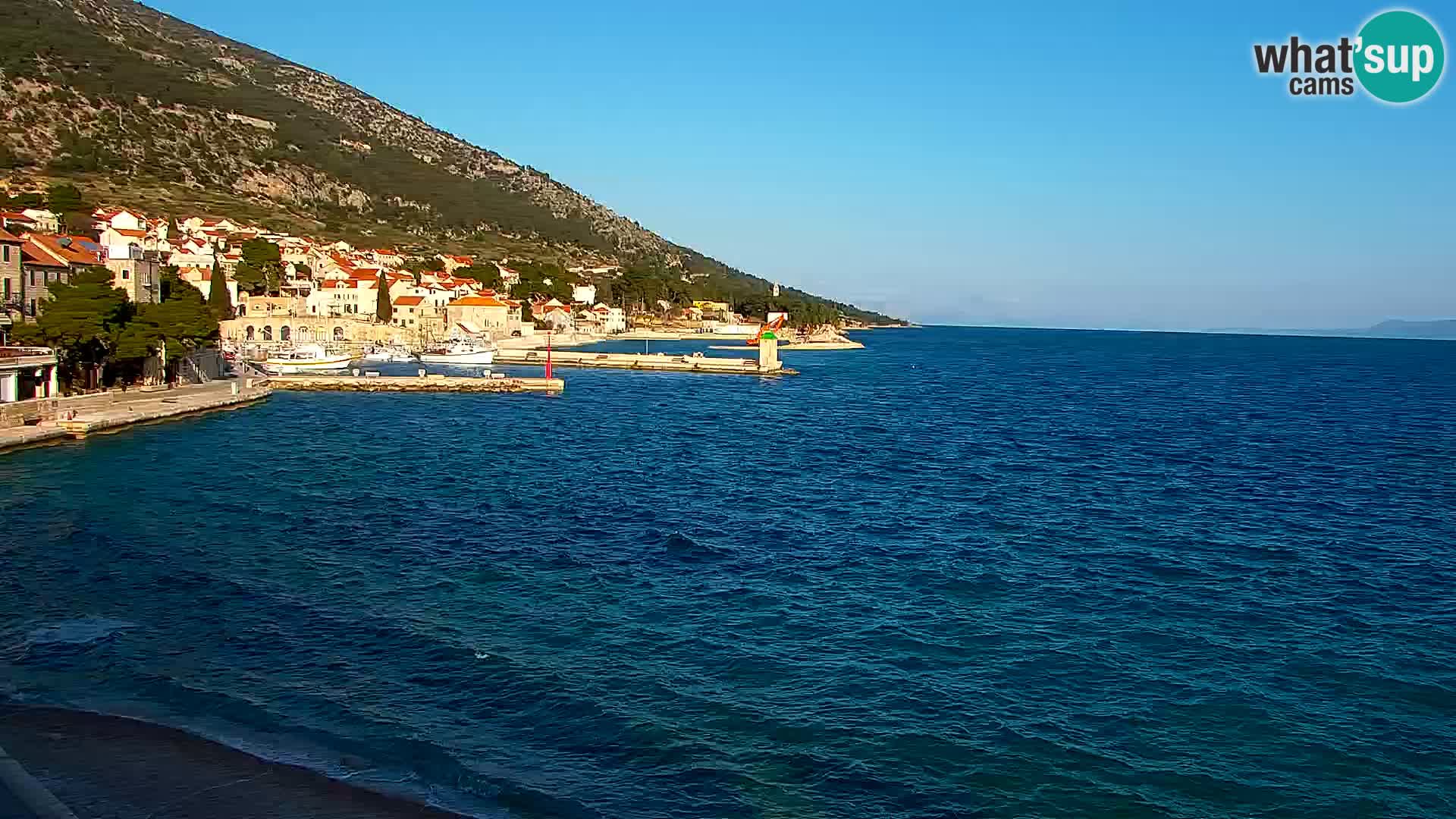Webcam Bol Hafen & Ortszentrum – Liveblick aus Bol auf der Insel Brač