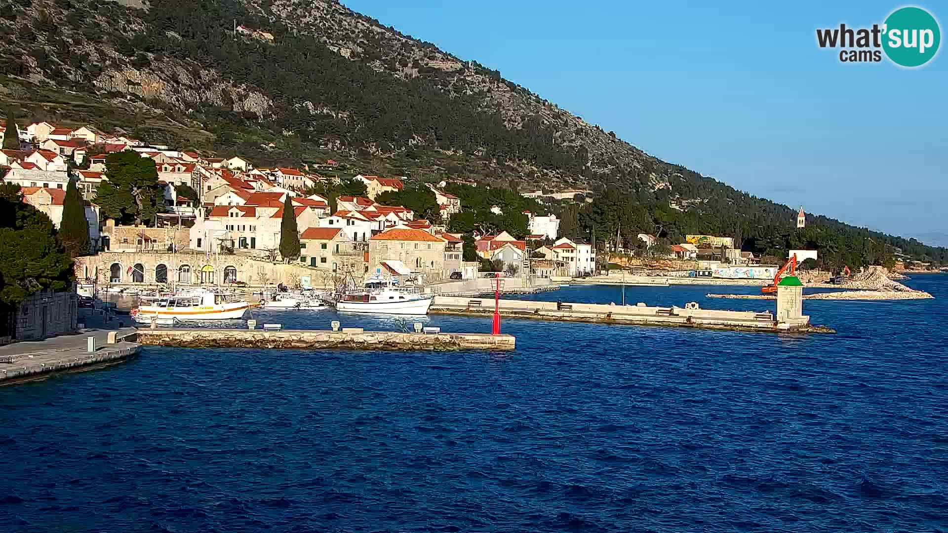 Webcam Bol Hafen & Ortszentrum – Liveblick aus Bol auf der Insel Brač