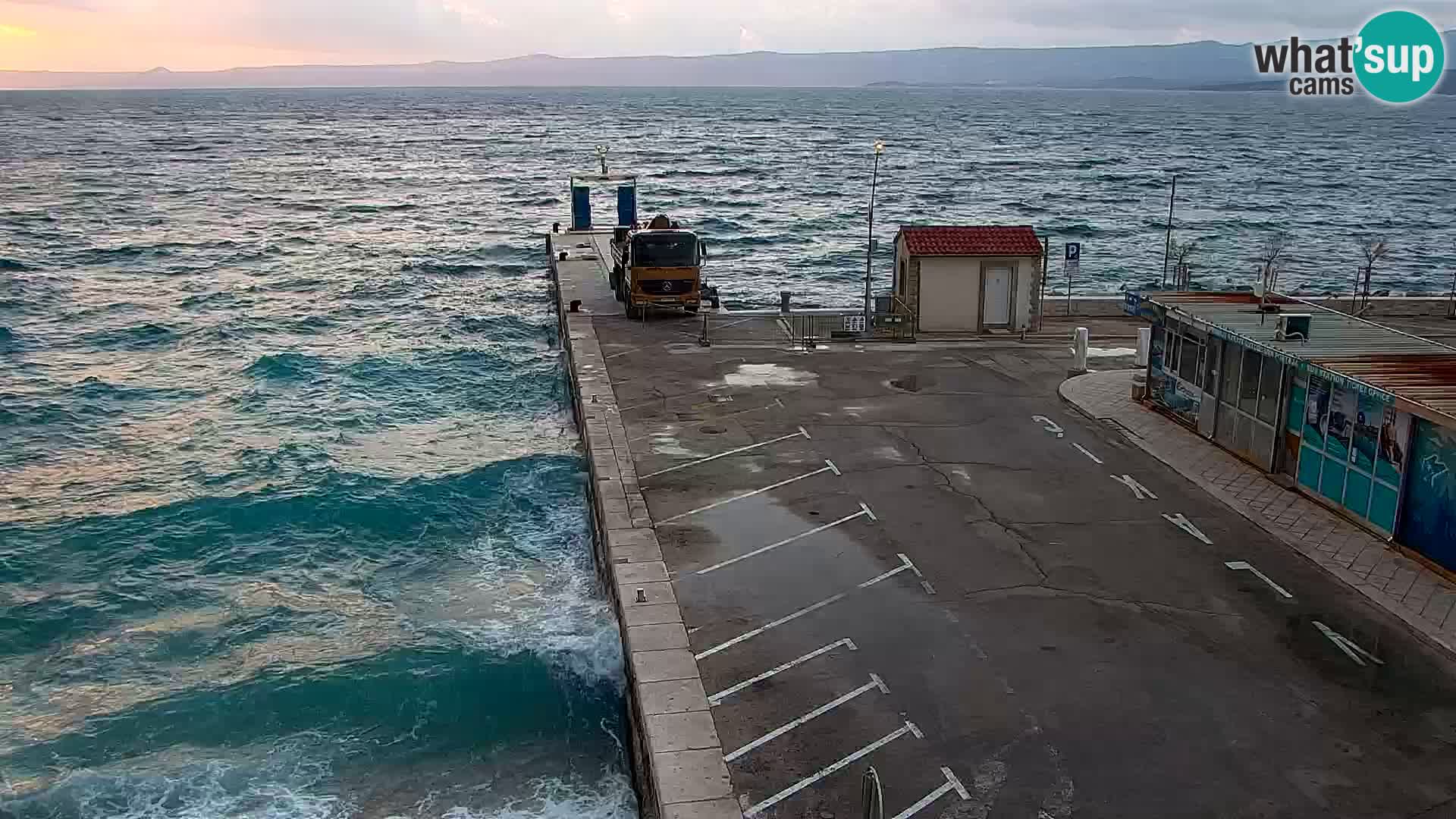 Webcam Bol Town Center & Marina – Live View from Bol, Brač