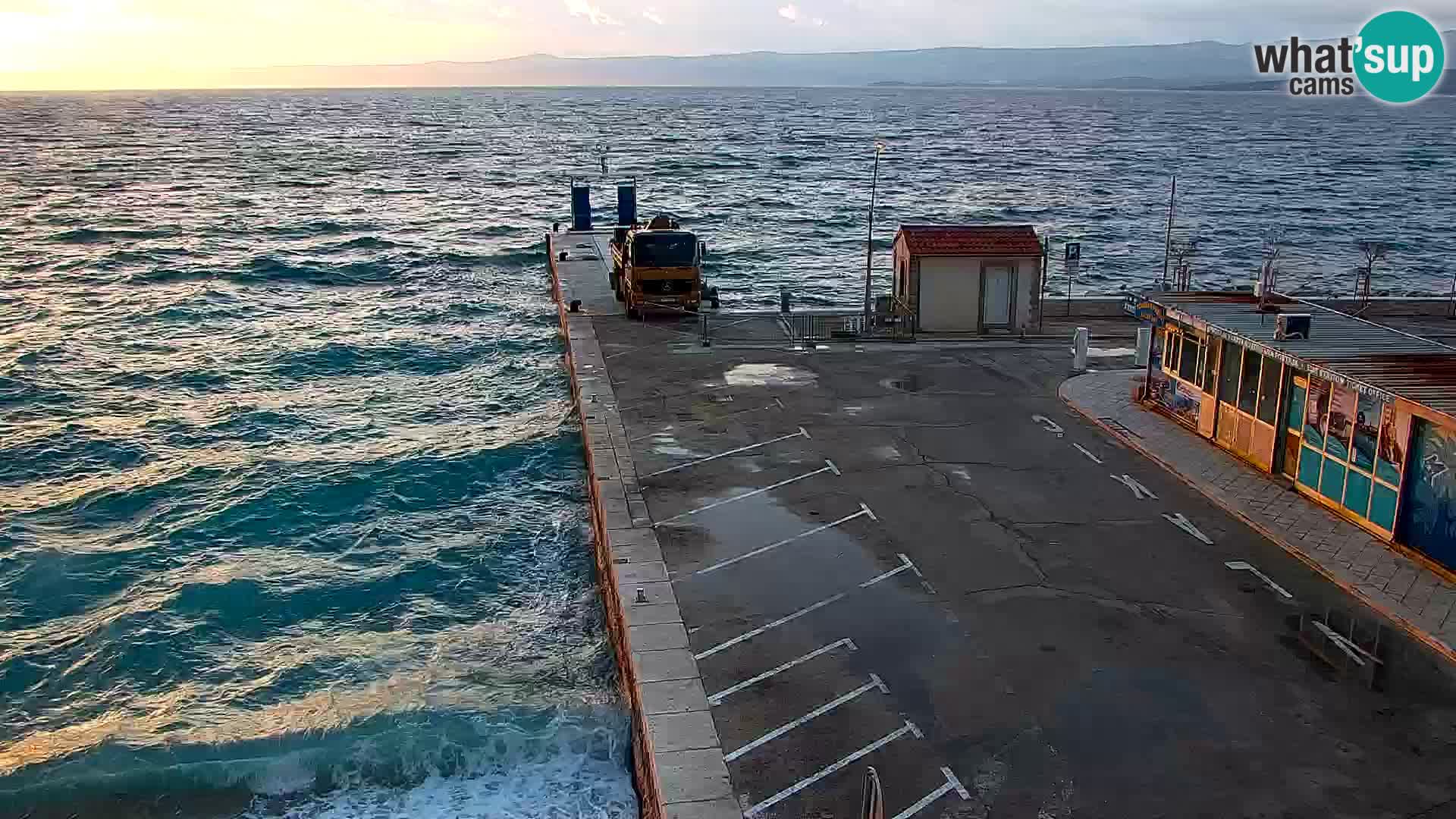 Webcam Bol Town Center & Marina – Live View from Bol, Brač