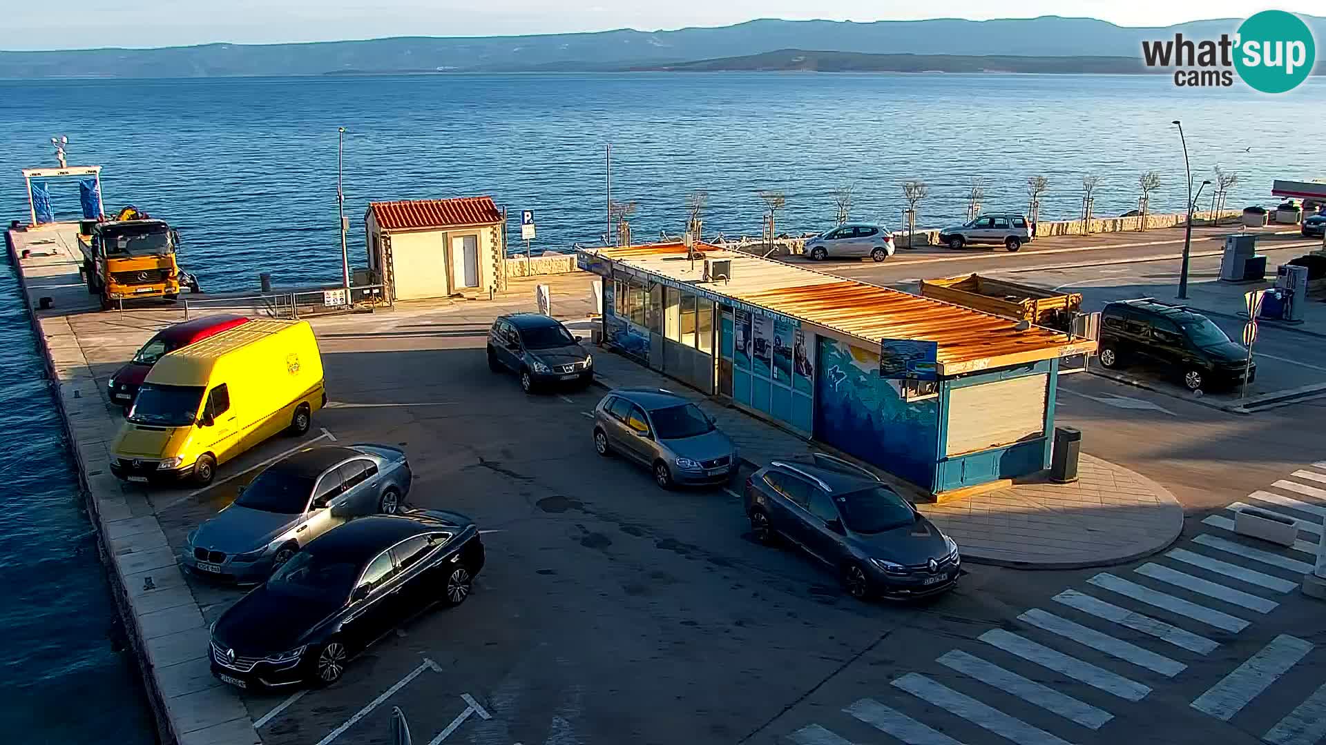 Webcam Bol Town Center & Marina – Live View from Bol, Brač