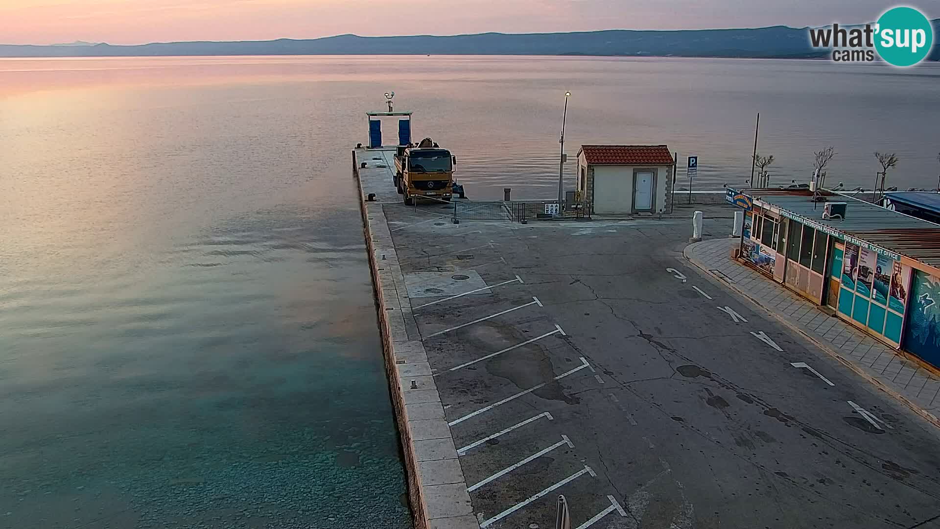 Webcam Bol Town Center & Marina – Live View from Bol, Brač