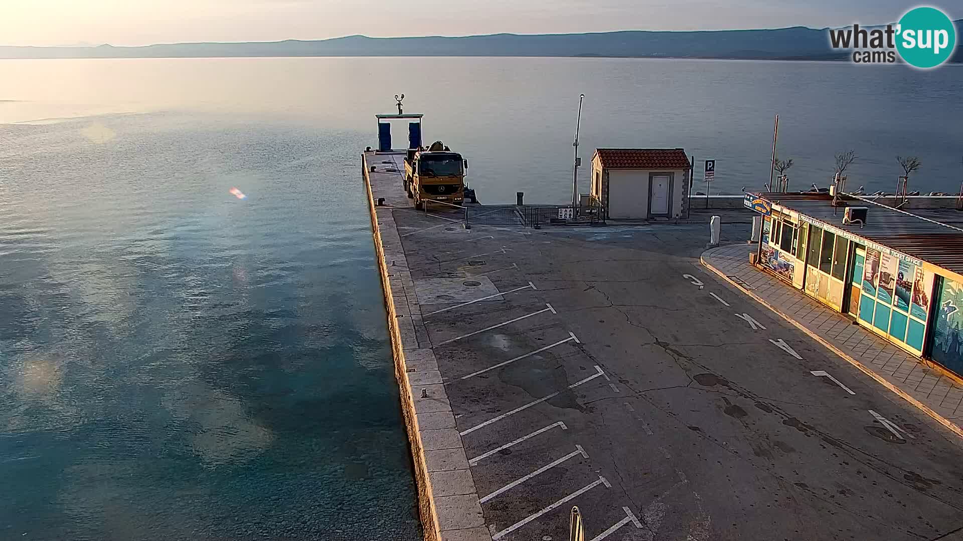 Webcam Bol Hafen & Ortszentrum – Liveblick aus Bol auf der Insel Brač