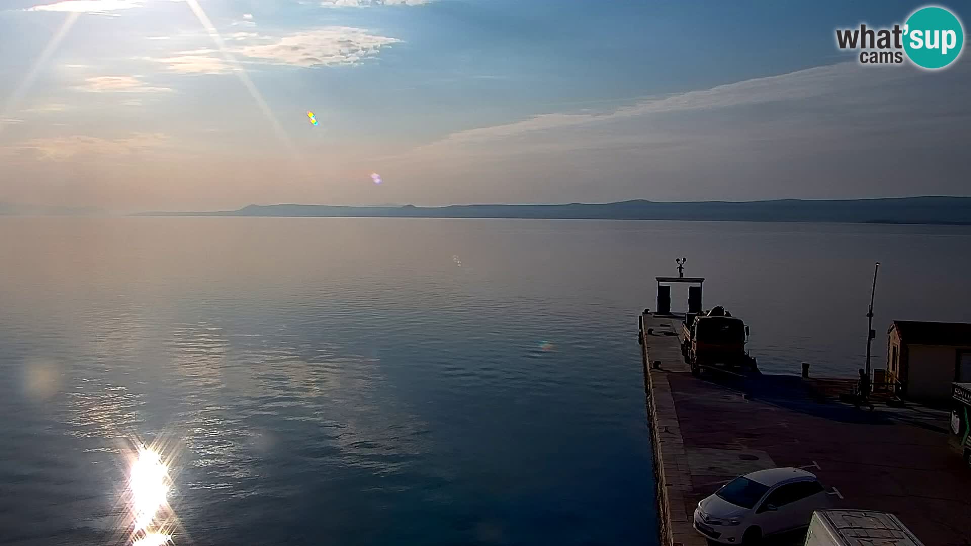 Webcam Bol Centro e Marina – Vista live dal porto di Bol