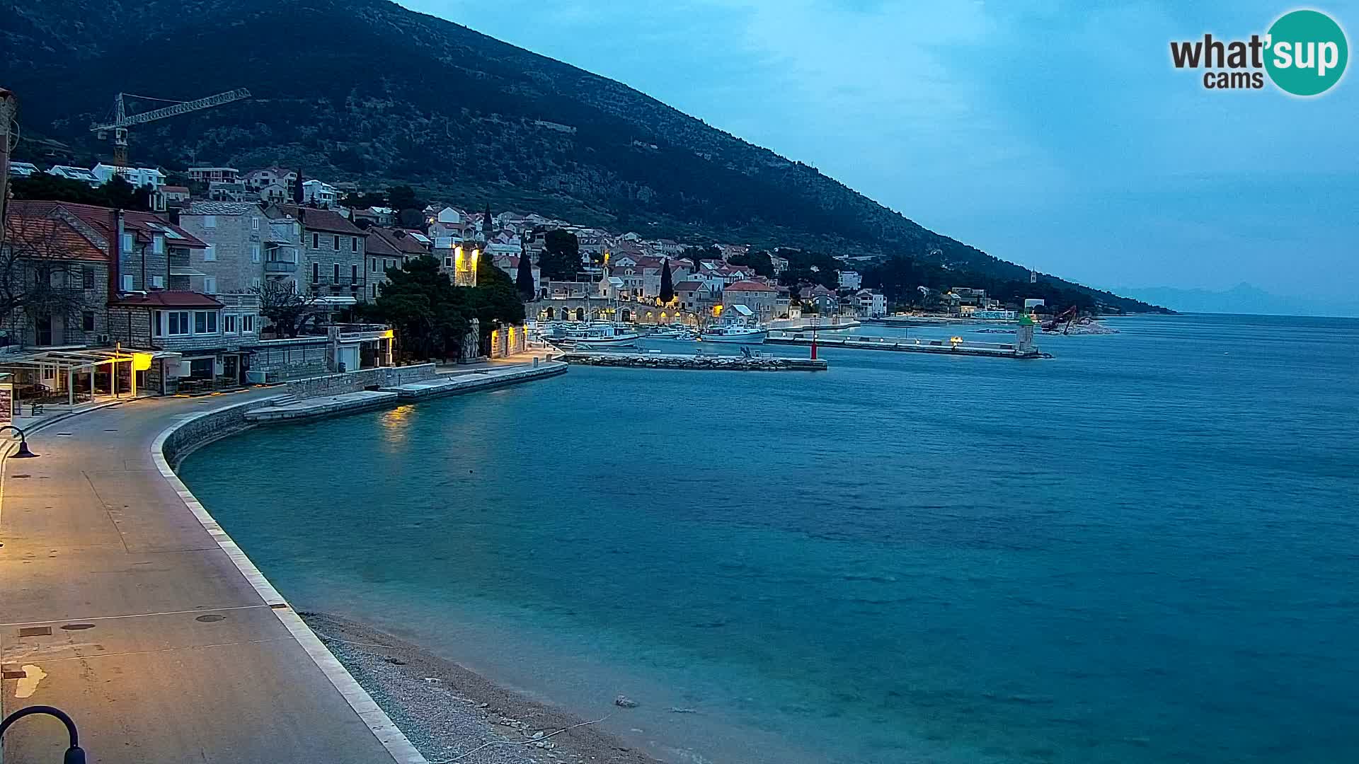 Webcam Bol Centro e Marina – Vista live dal porto di Bol