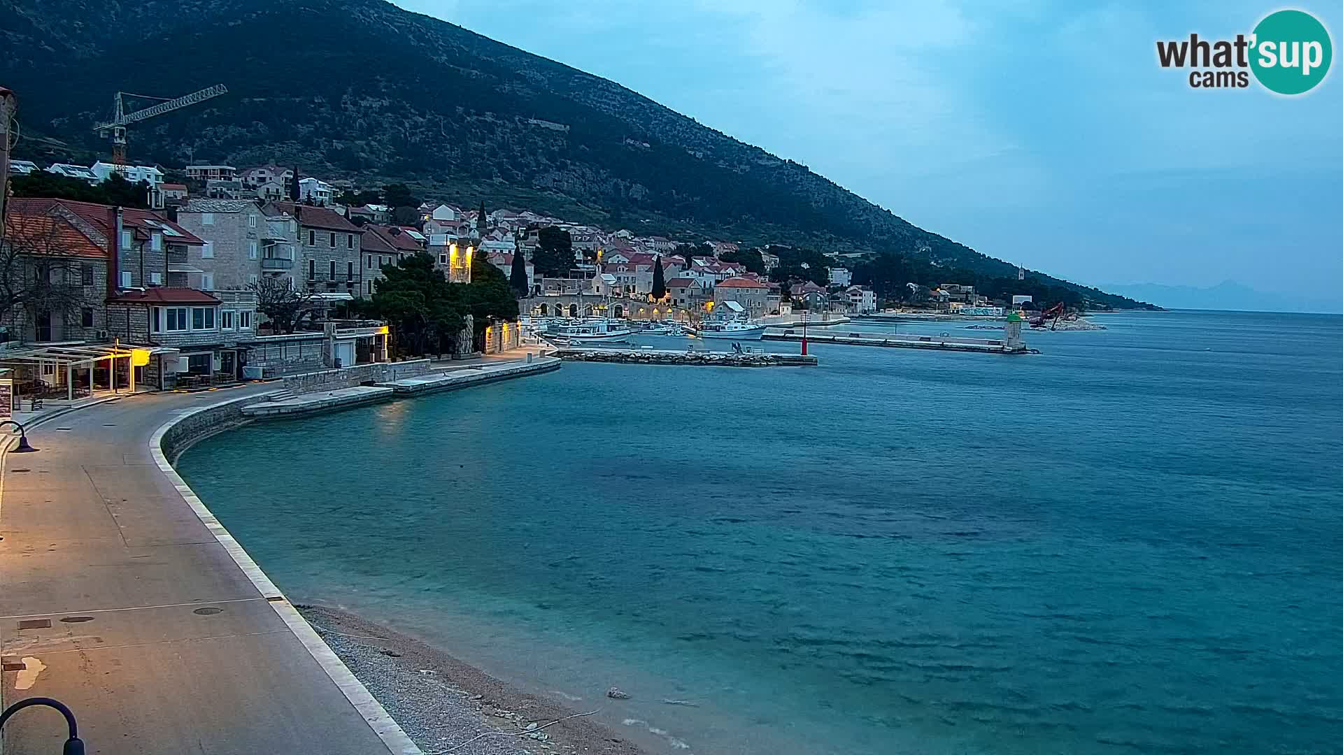 Webcam Bol Centro e Marina – Vista live dal porto di Bol