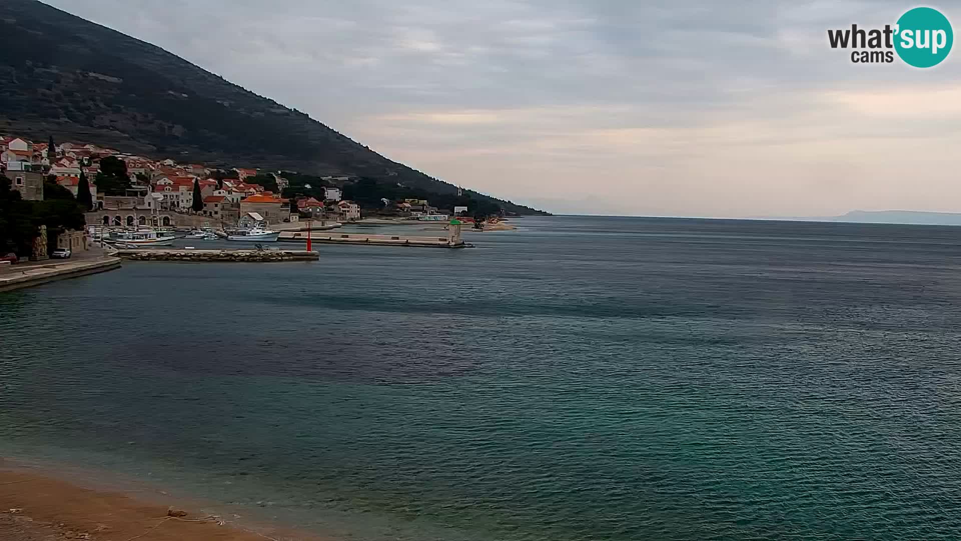 Webcam Bol Town Center & Marina – Live View from Bol, Brač