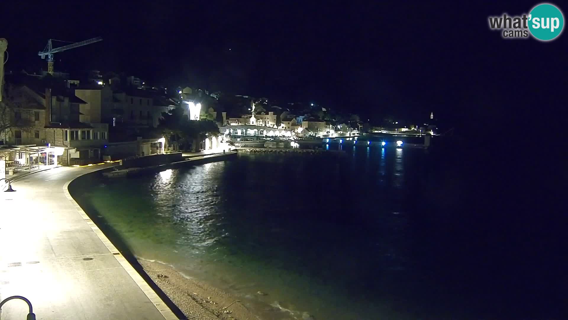 Web kamera Bol – Centar mjesta i marina | Pogled uživo