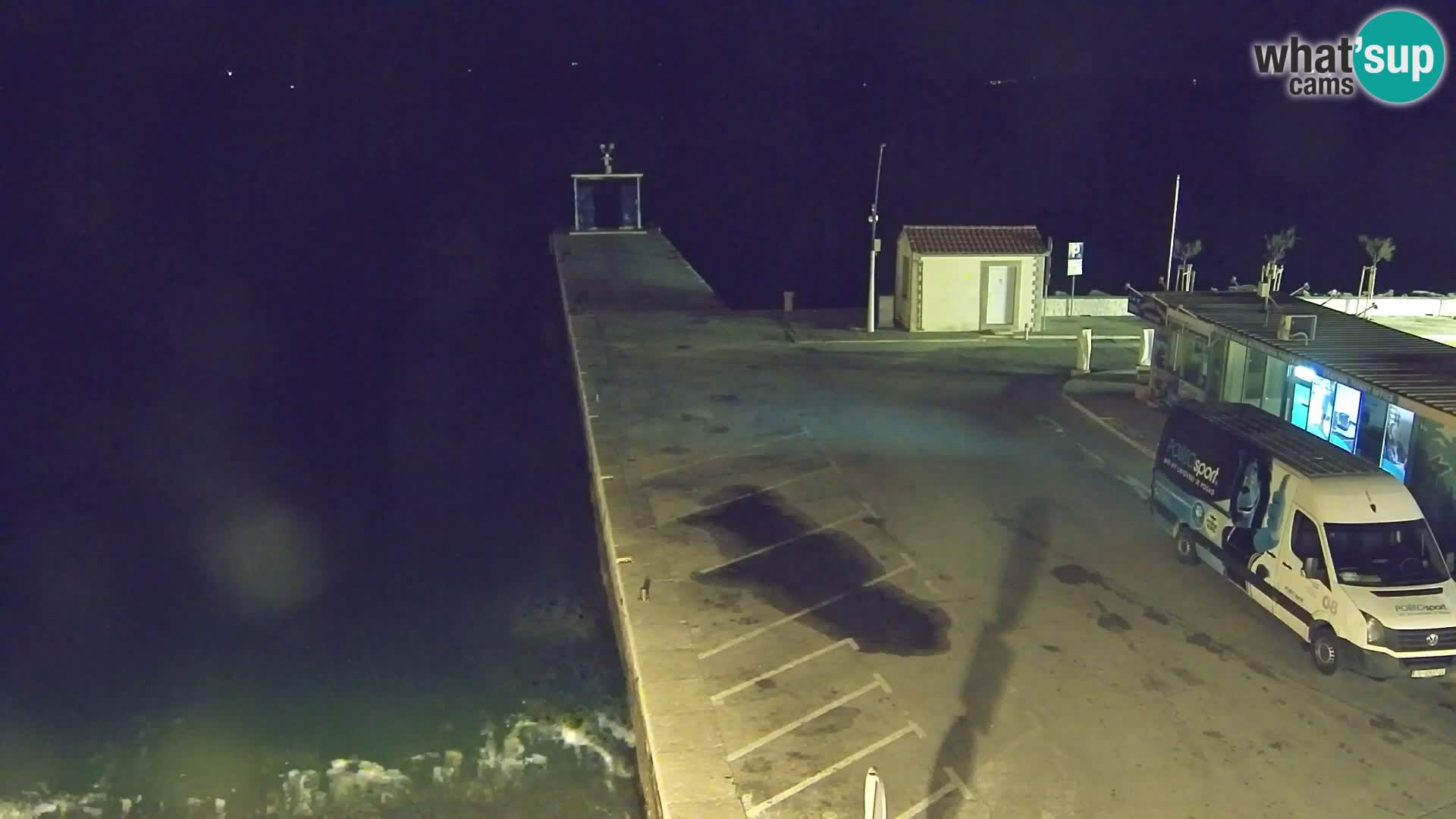 Web kamera Bol – Centar mjesta i marina | Pogled uživo