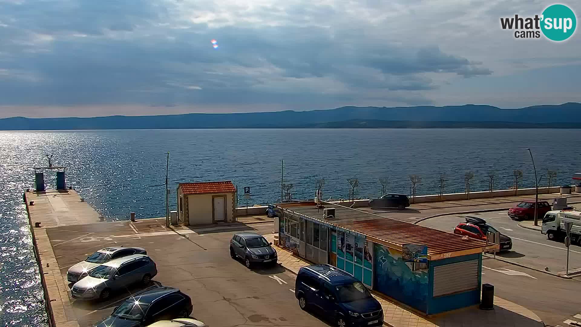 Webcam Bol Centro e Marina – Vista live dal porto di Bol