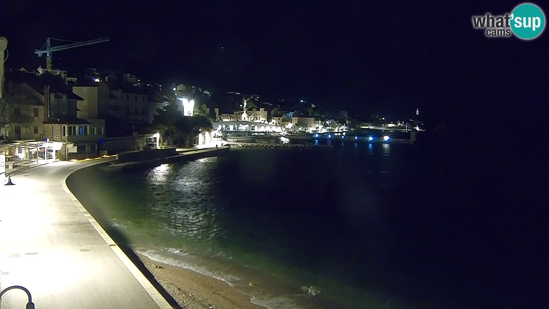 Web kamera Bol – Centar mjesta i marina | Pogled uživo