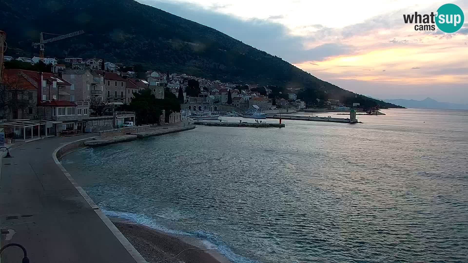 Webcam Bol Hafen & Ortszentrum – Liveblick aus Bol auf der Insel Brač