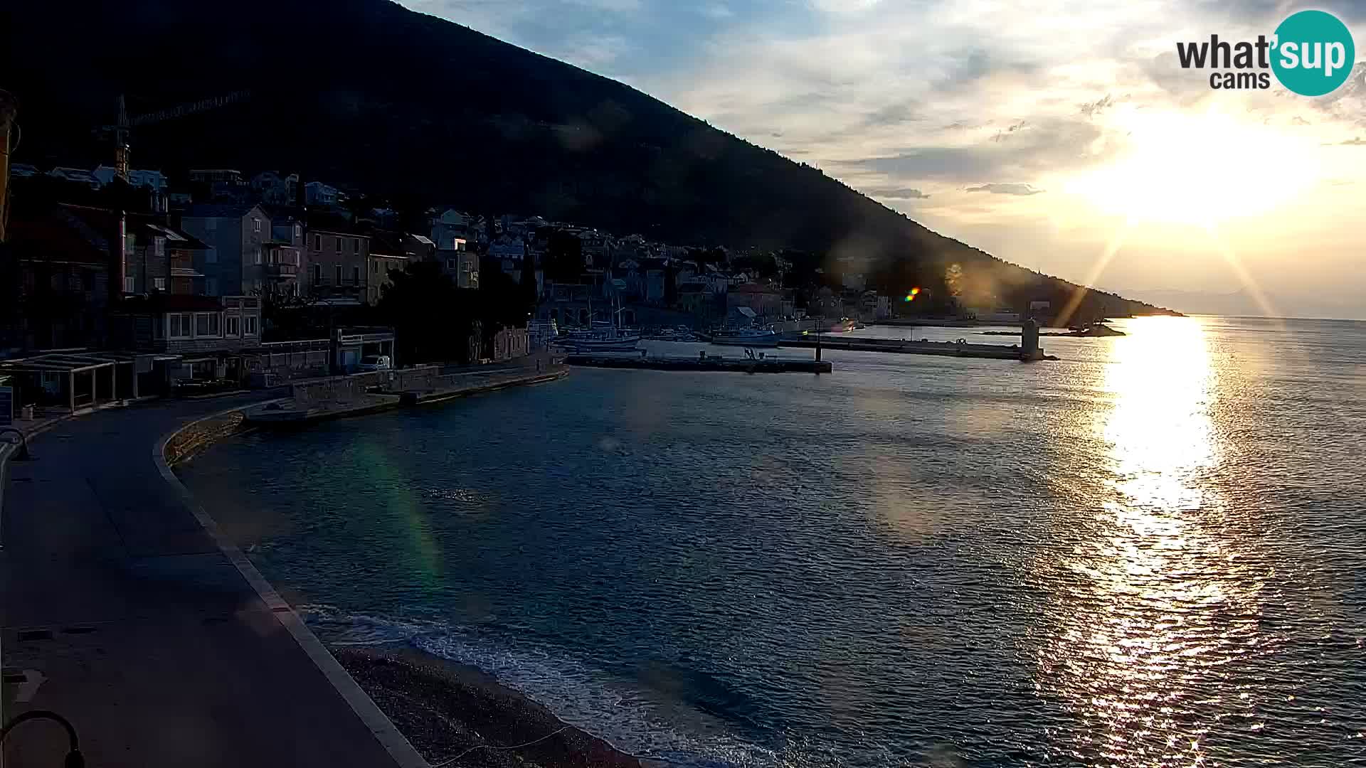 Webcam Bol Hafen & Ortszentrum – Liveblick aus Bol auf der Insel Brač