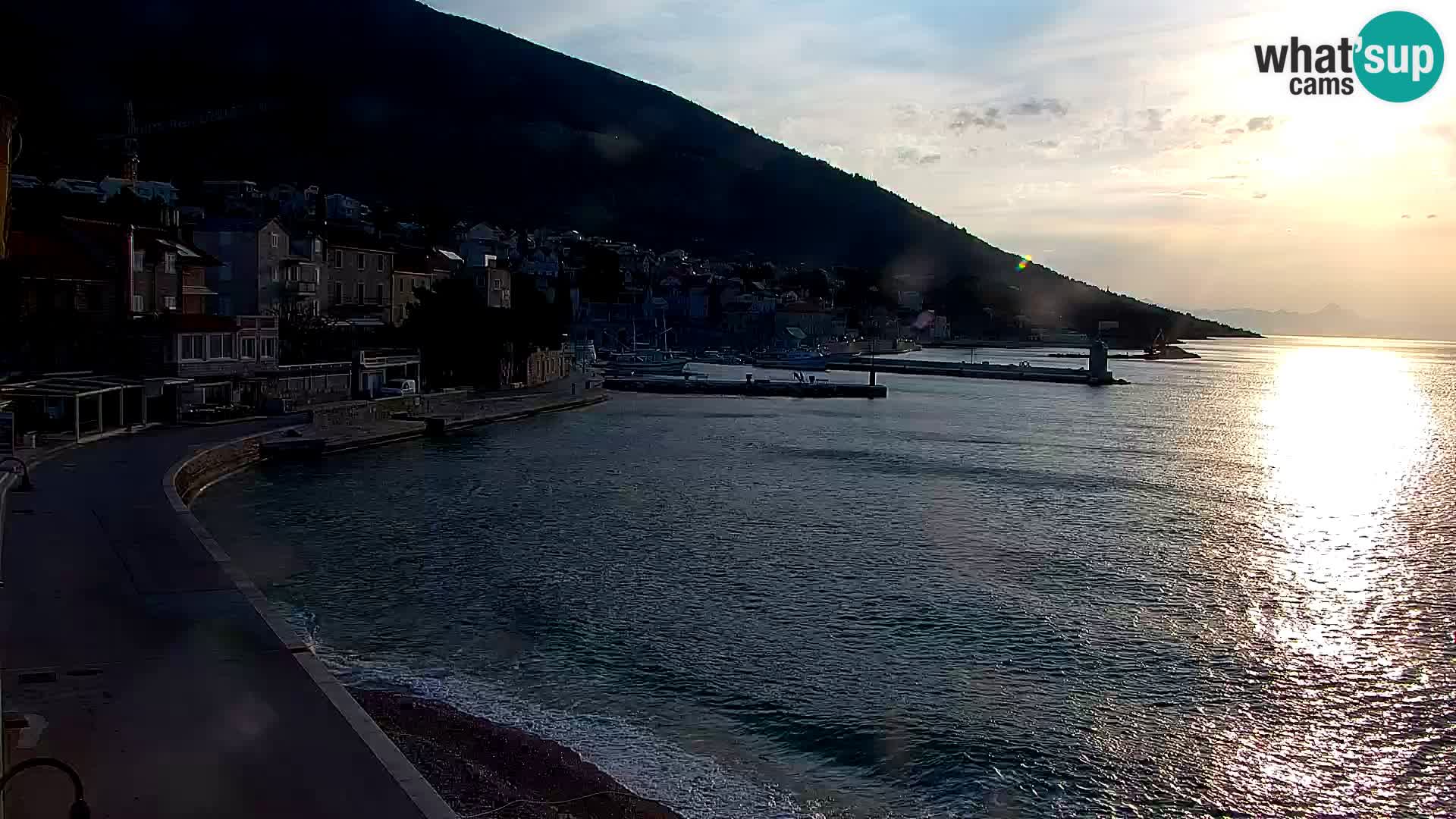 Webcam Bol Town Center & Marina – Live View from Bol, Brač