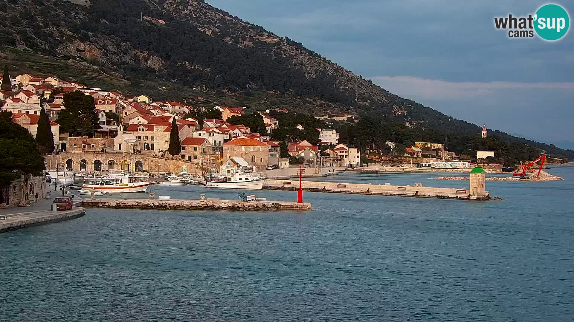 Webcam Bol Town Center & Marina – Live View from Bol, Brač